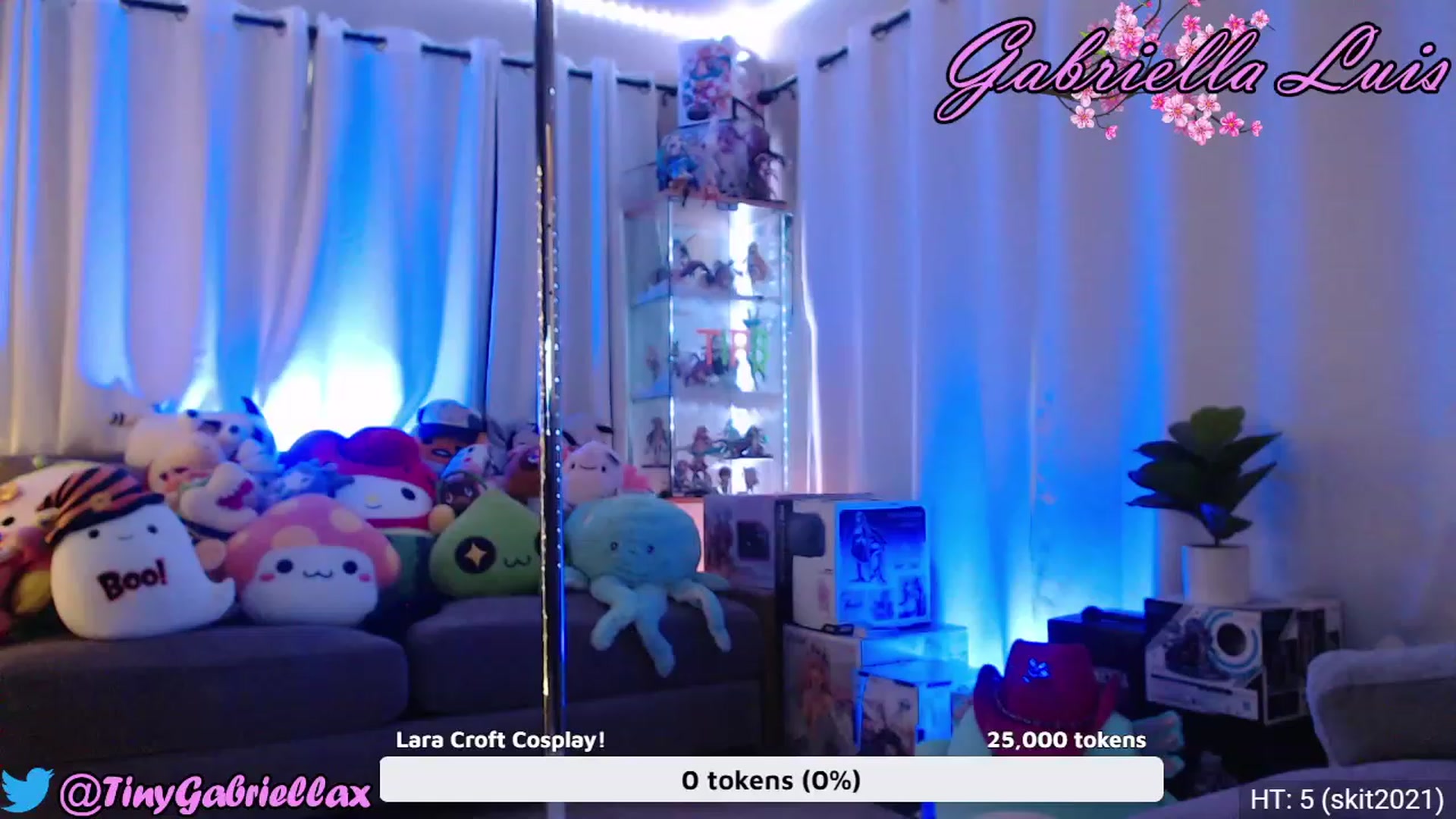 Gallery image thumbnail from GabriellaLuis's myfreecams stream on, 06/08/2023, 04:39 image 5 of 20