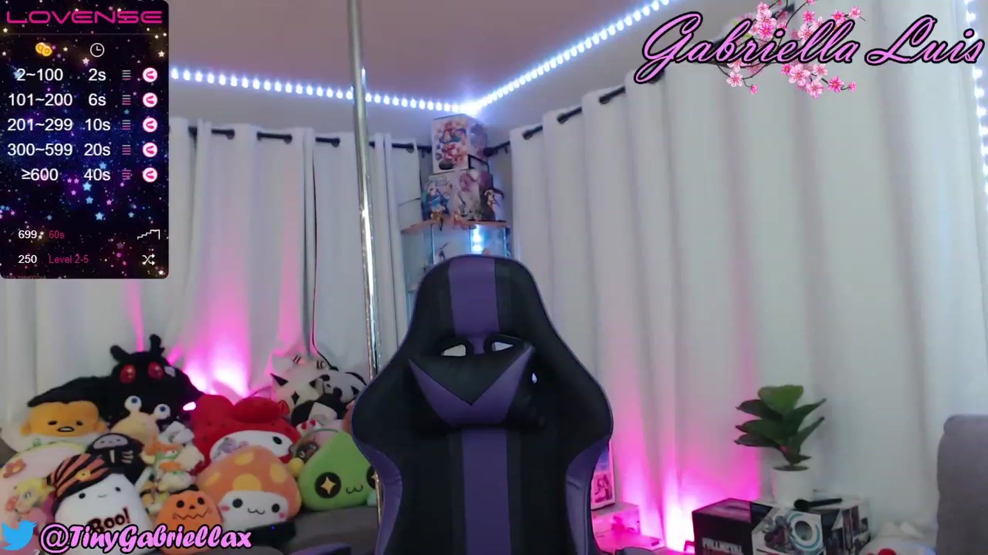 Gallery image thumbnail from GabriellaLuis's myfreecams stream on, 06/12/2023, 04:33 image 13 of 20