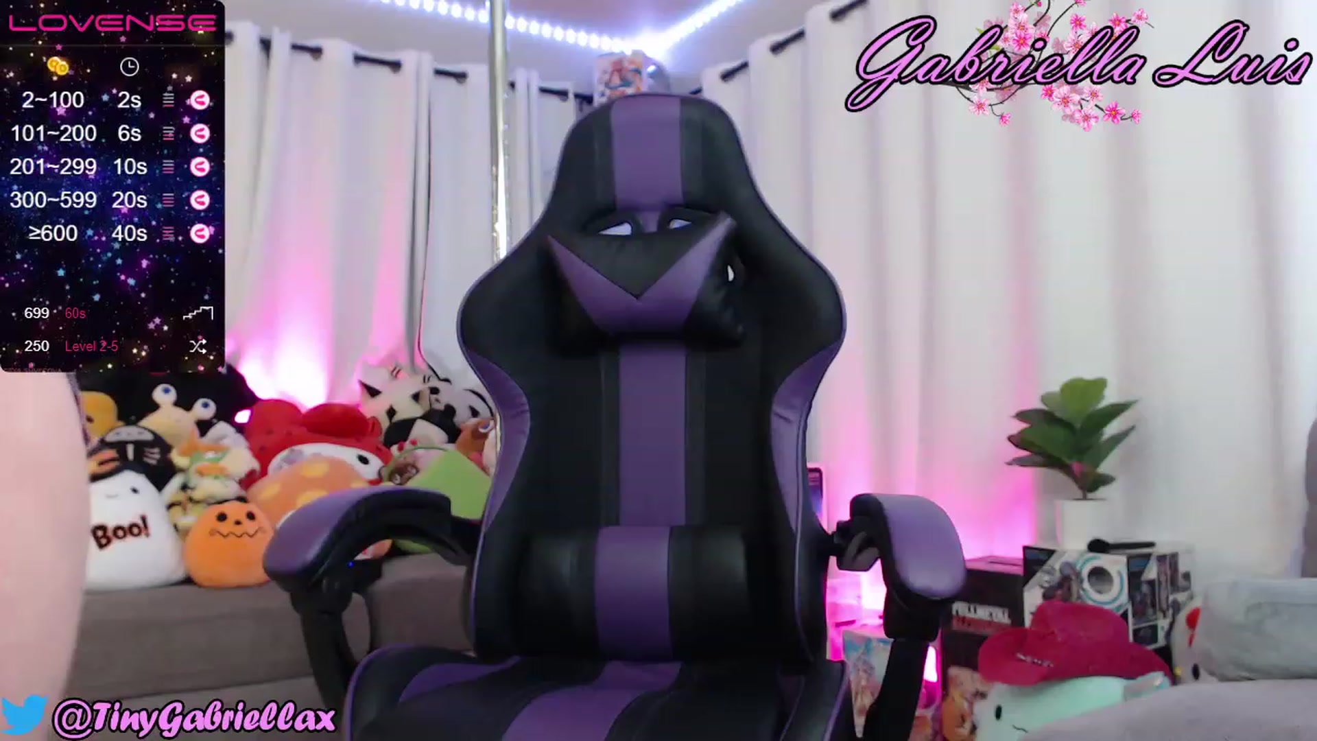 Gallery image thumbnail from GabriellaLuis's myfreecams stream on, 06/12/2023, 04:33 image 8 of 20