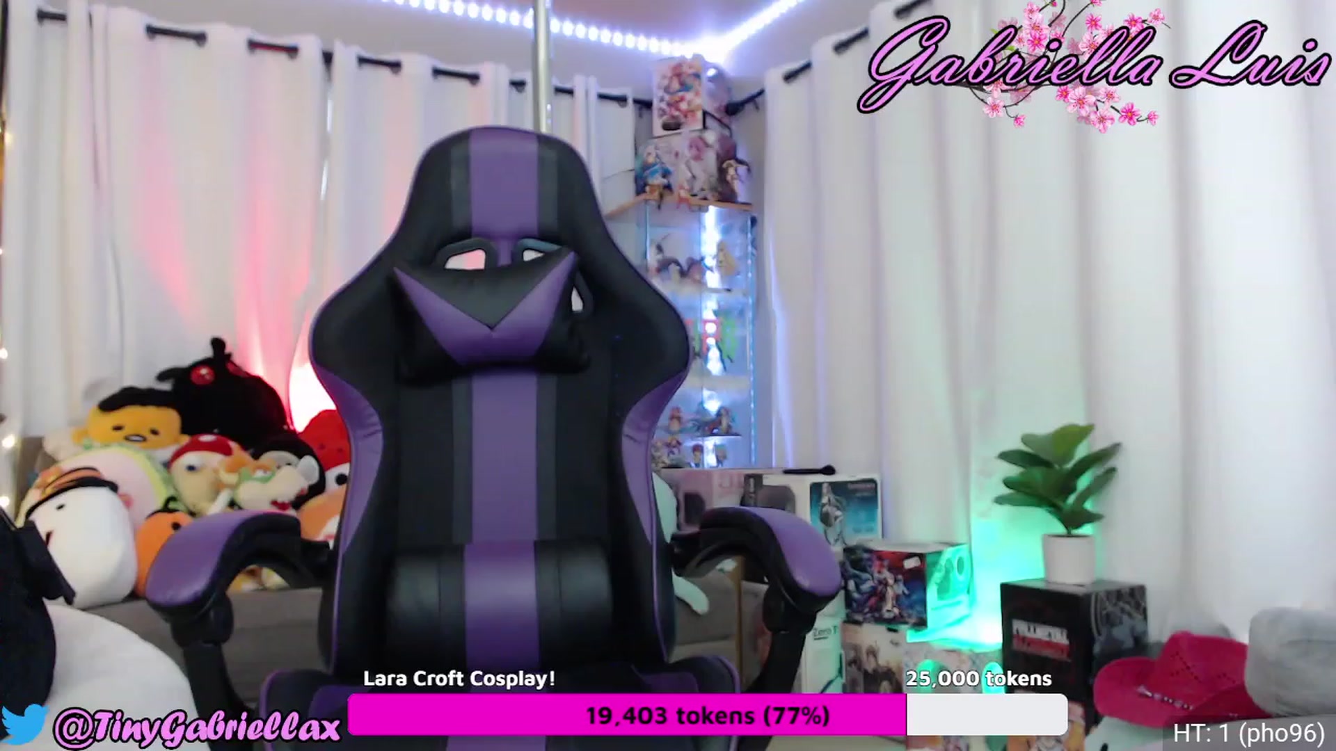Gallery image thumbnail from GabriellaLuis's myfreecams stream on, 07/08/2023, 01:33 image 13 of 20