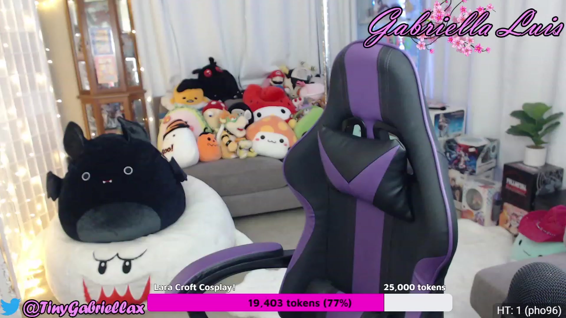 Gallery image thumbnail from GabriellaLuis's myfreecams stream on, 07/08/2023, 01:33 image 11 of 20