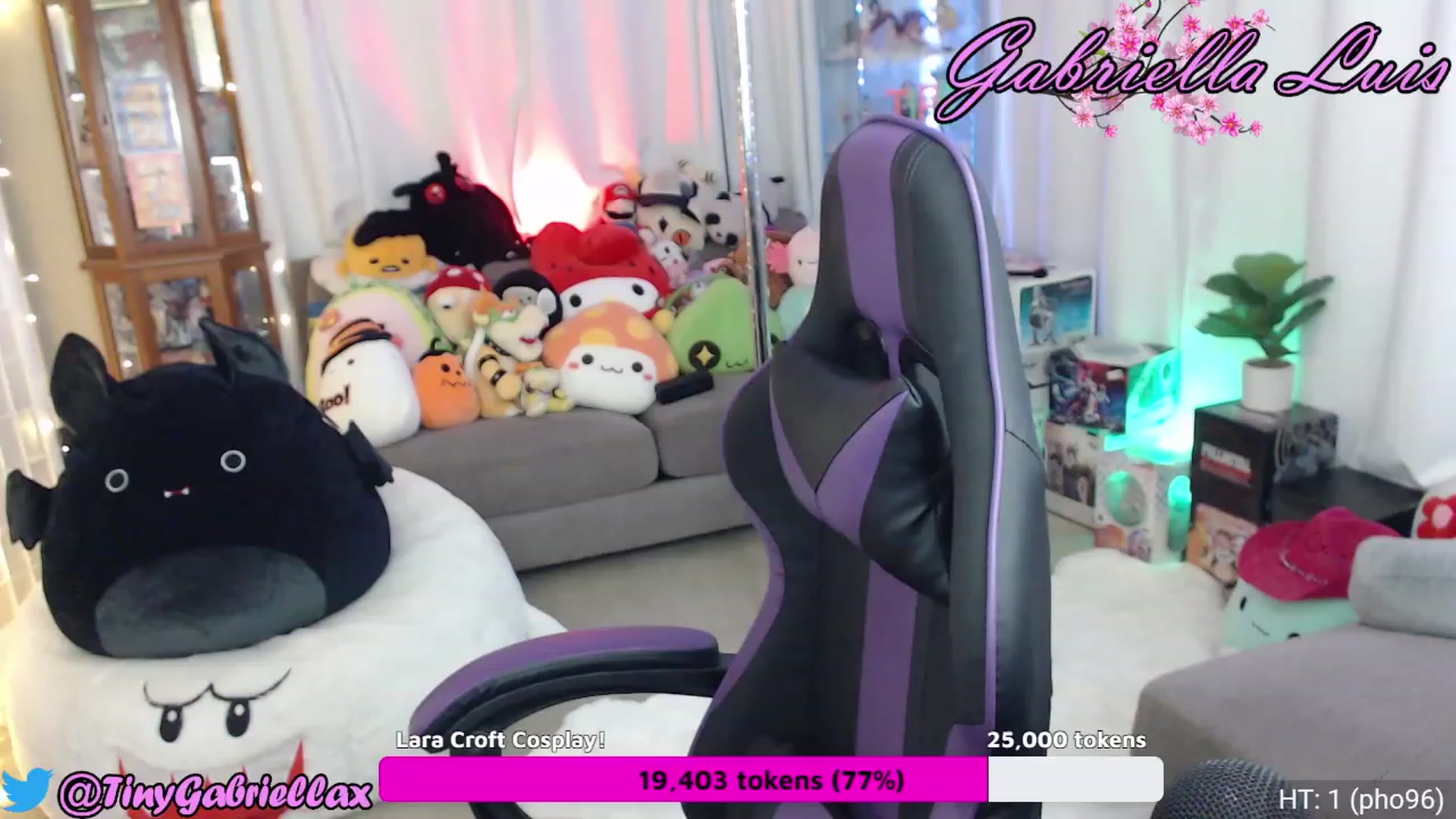 Gallery image thumbnail from GabriellaLuis's myfreecams stream on, 07/08/2023, 02:39 image 10 of 20
