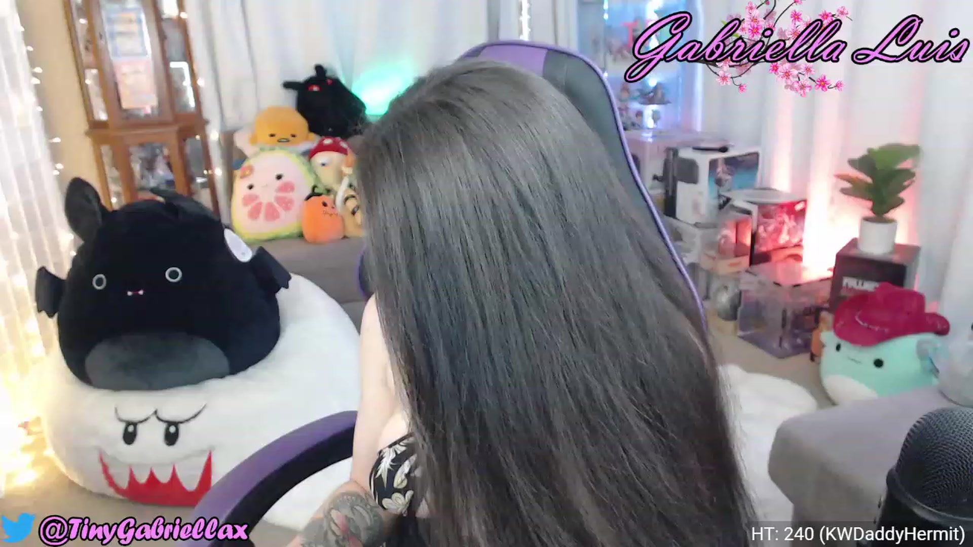 Gallery image thumbnail from GabriellaLuis's myfreecams stream on, 07/27/2023, 01:41 image 17 of 20