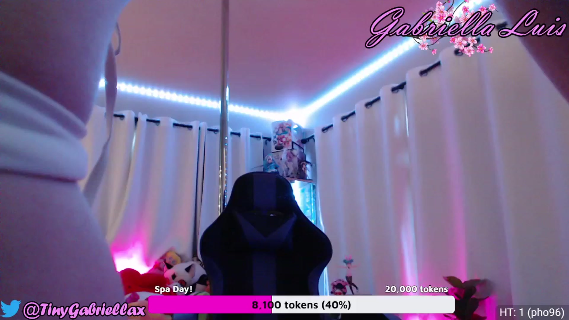Gallery image thumbnail from GabriellaLuis's myfreecams stream on, 08/12/2023, 03:49 image 1 of 20