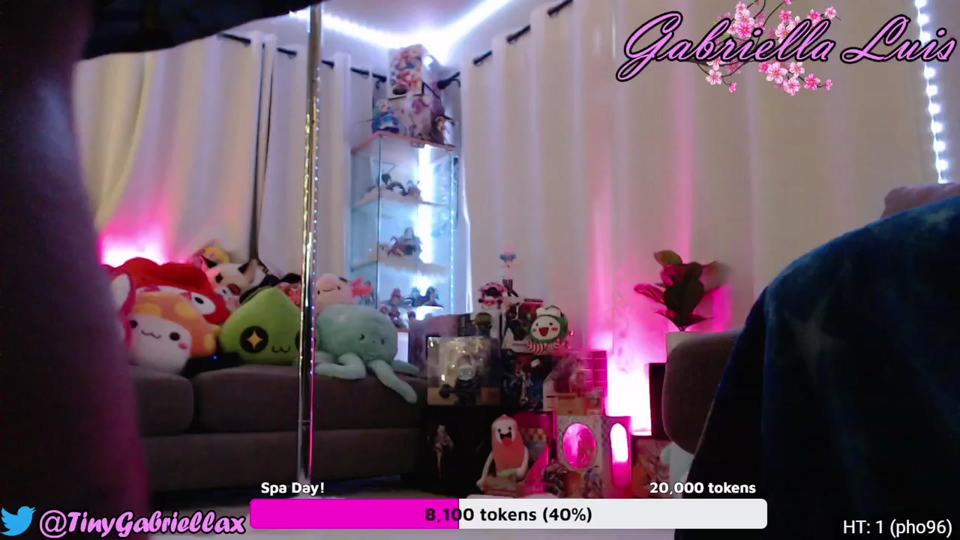 Gallery image thumbnail from GabriellaLuis's myfreecams stream on, 08/12/2023, 03:49 image 10 of 20