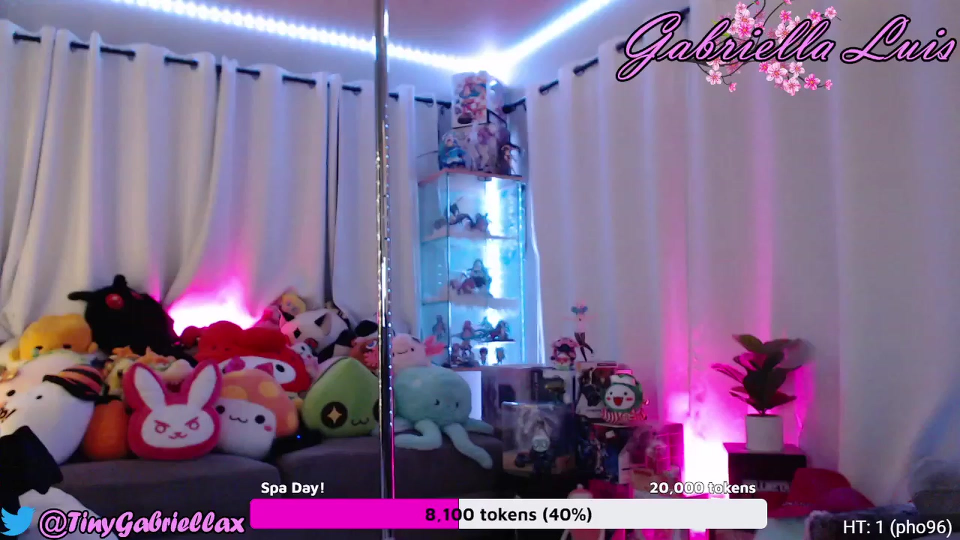 Gallery image thumbnail from GabriellaLuis's myfreecams stream on, 08/12/2023, 03:49 image 15 of 20