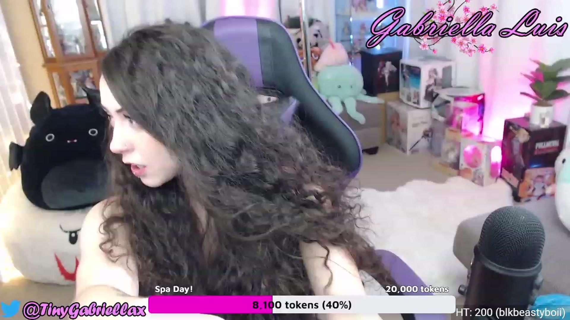 Gallery image thumbnail from GabriellaLuis's myfreecams stream on, 09/11/2023, 06:09 image 6 of 20