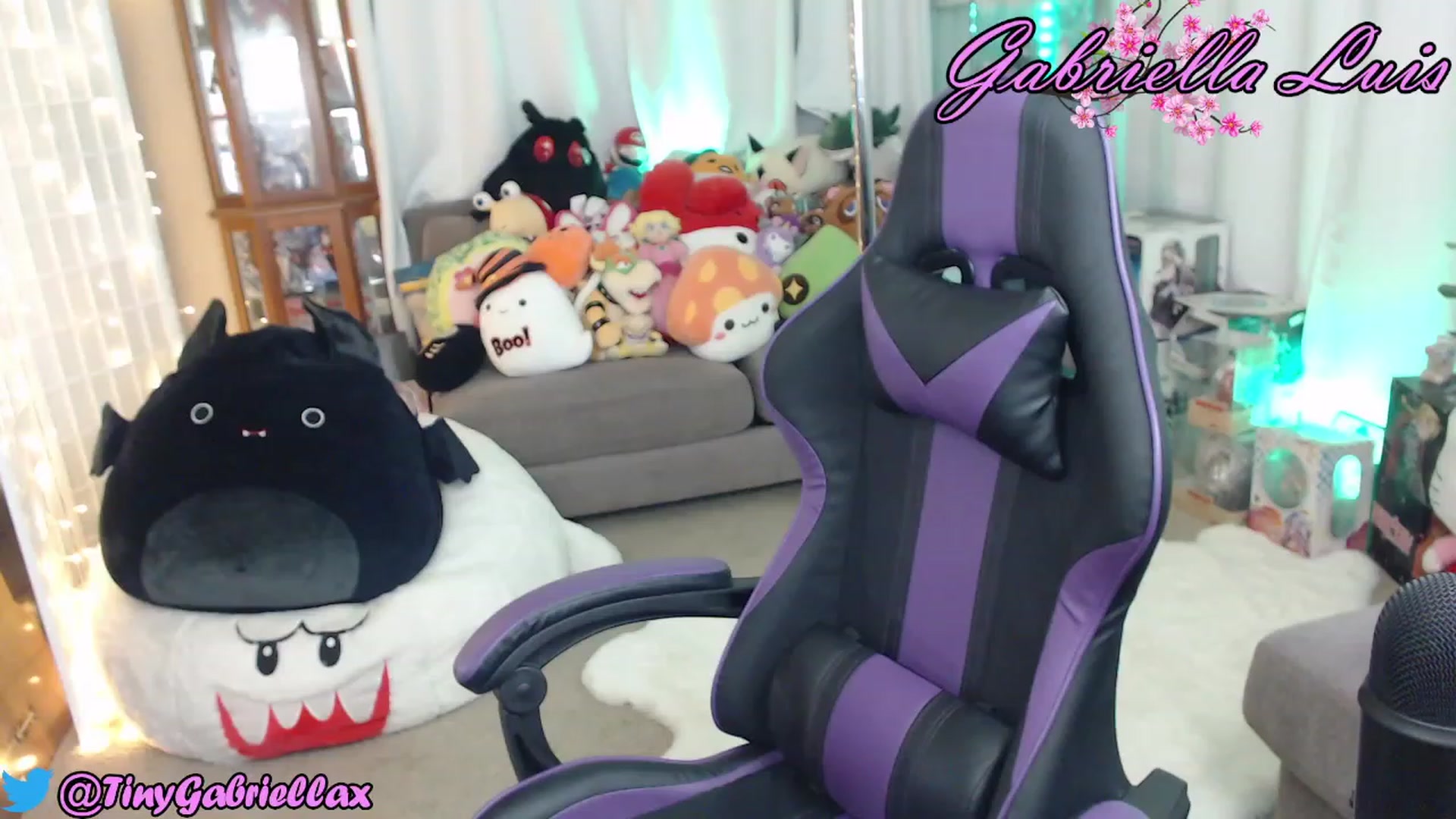 Gallery image thumbnail from GabriellaLuis's myfreecams stream on, 09/25/2023, 03:18 image 3 of 20