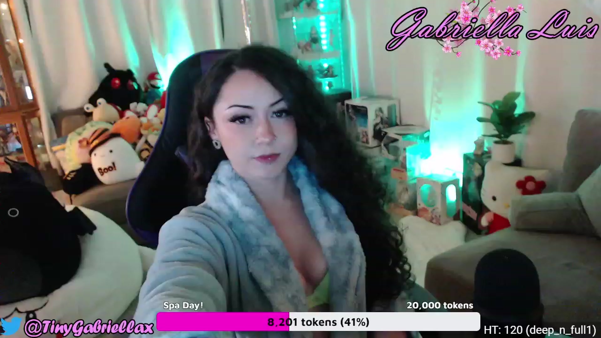 Gallery image thumbnail from GabriellaLuis's myfreecams stream on, 09/25/2023, 06:18 image 6 of 20