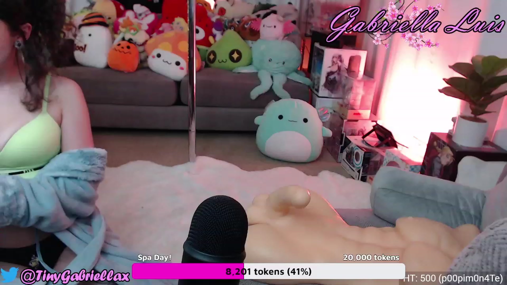 Gallery image thumbnail from GabriellaLuis's myfreecams stream on, 09/27/2023, 06:24 image 2 of 20