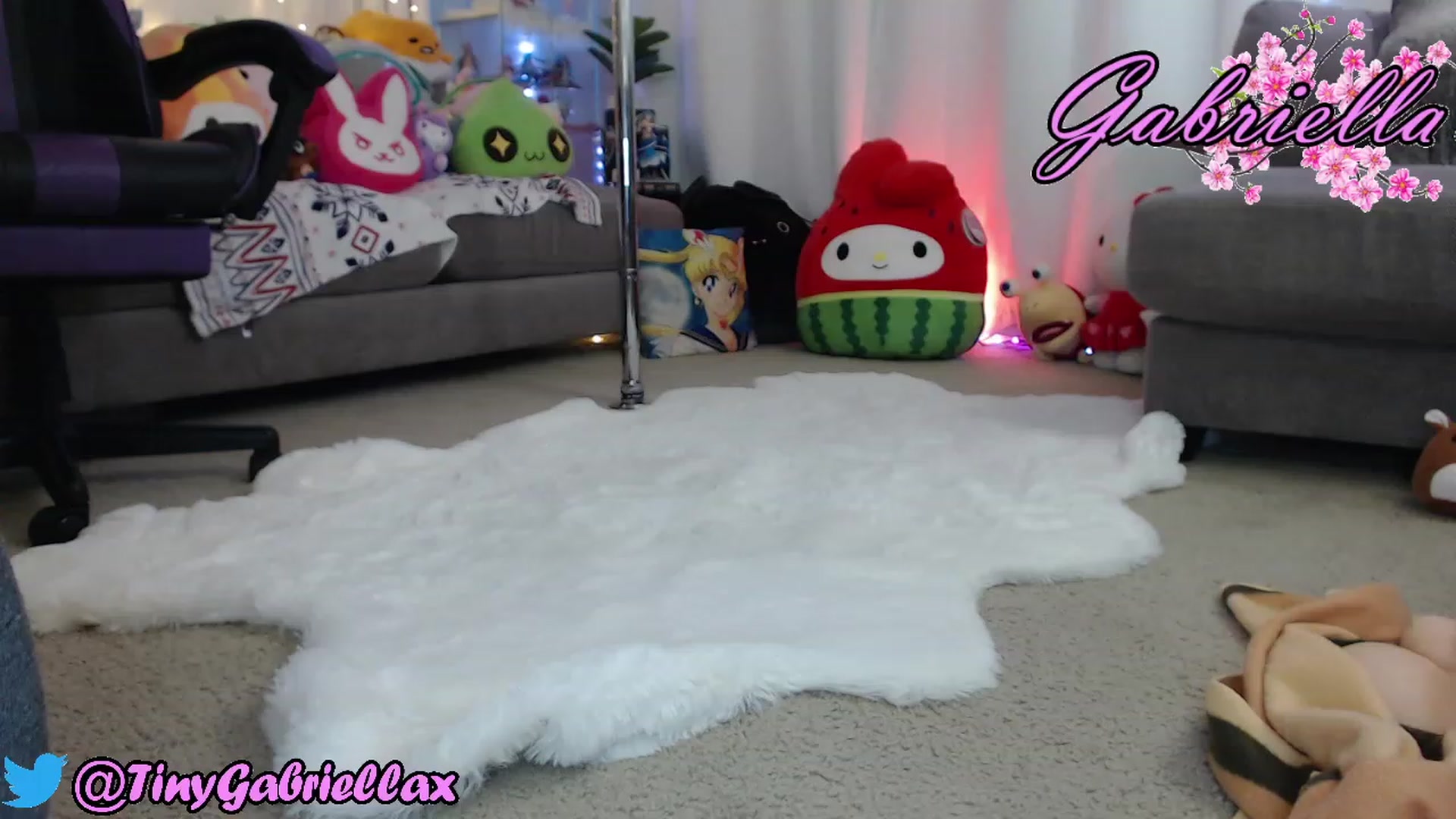 Gallery image thumbnail from GabriellaLuis's myfreecams stream on, 01/25/2024, 06:55 image 13 of 20