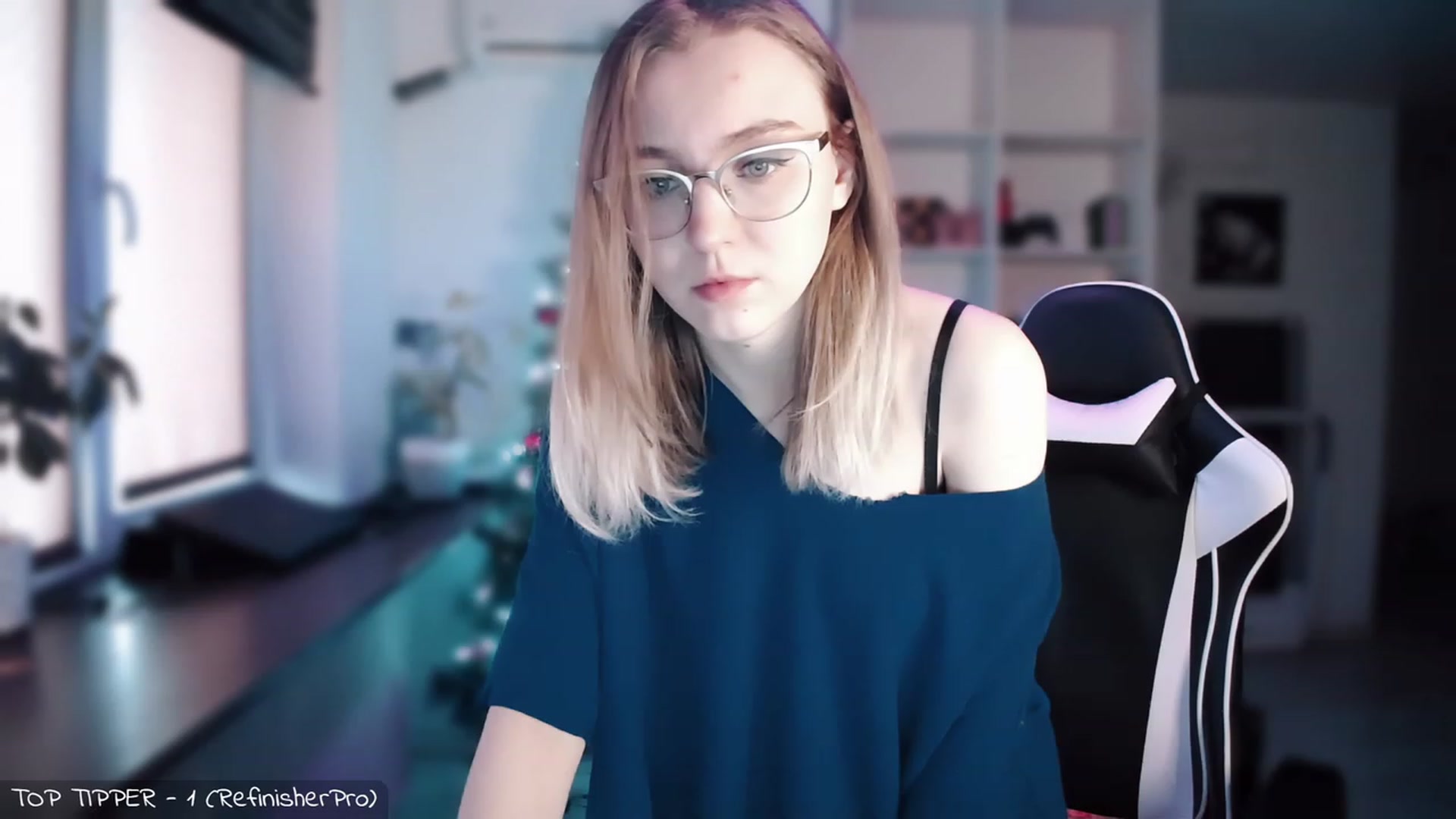 Gallery image thumbnail from GachaAlex's myfreecams stream on, 12/05/2022, 05:43 image 5 of 20