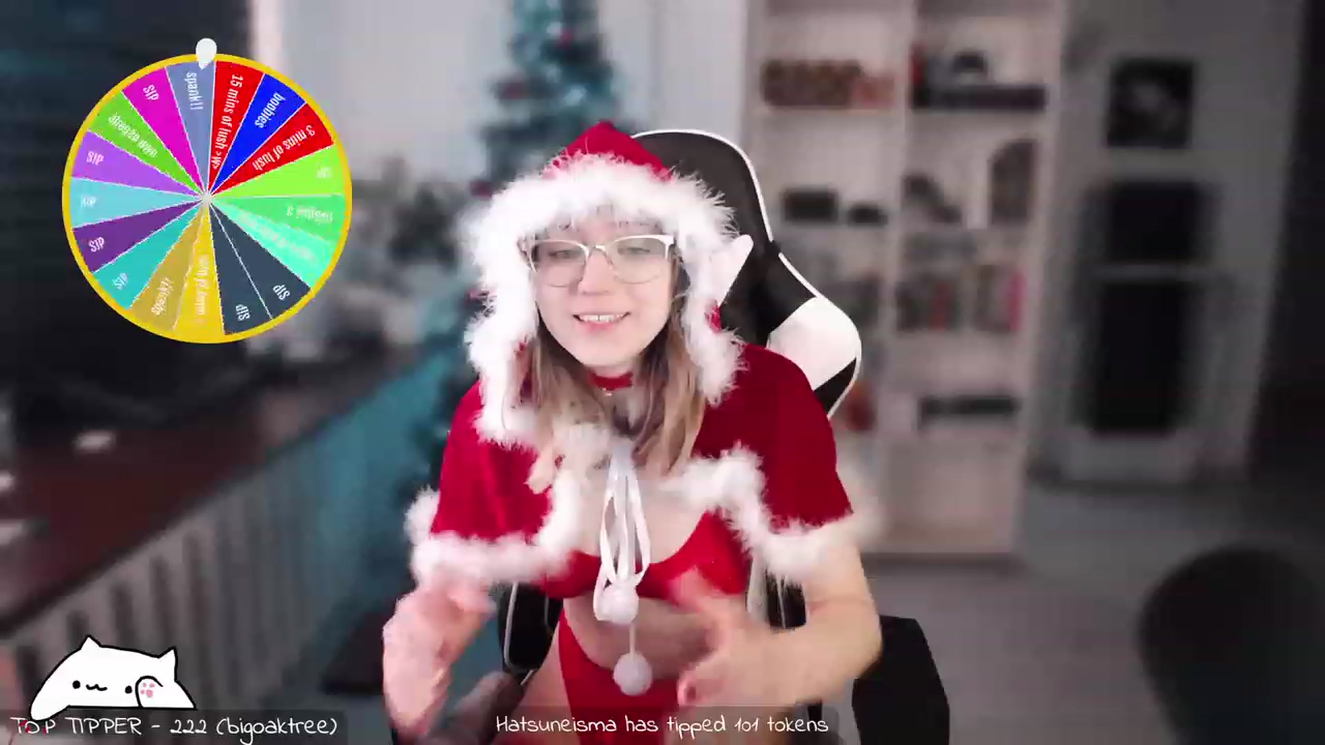 Gallery image thumbnail from GachaAlex's myfreecams stream on, 12/31/2022, 08:00 image 16 of 20
