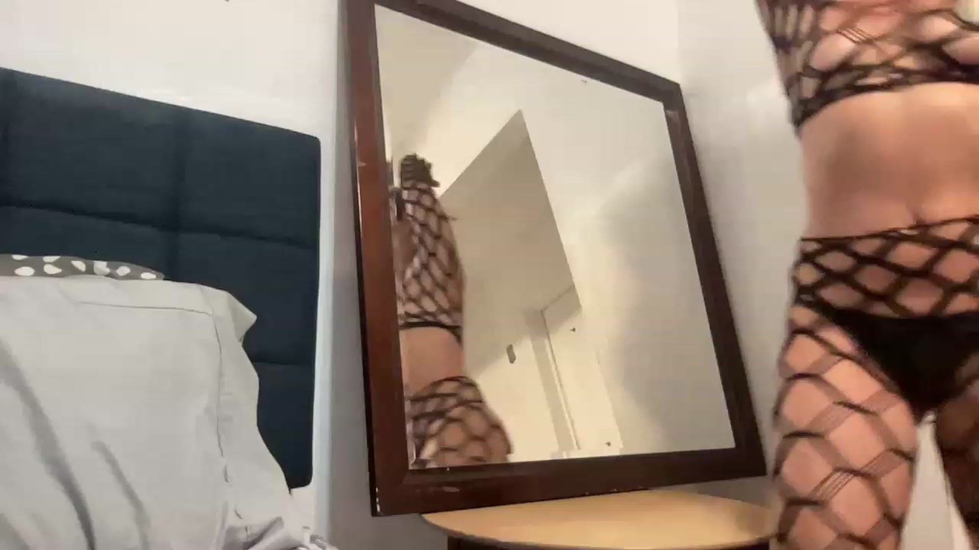 Gallery image thumbnail from GaiaBlueFire's myfreecams stream on, 04/19/2023, 01:53 image 15 of 20