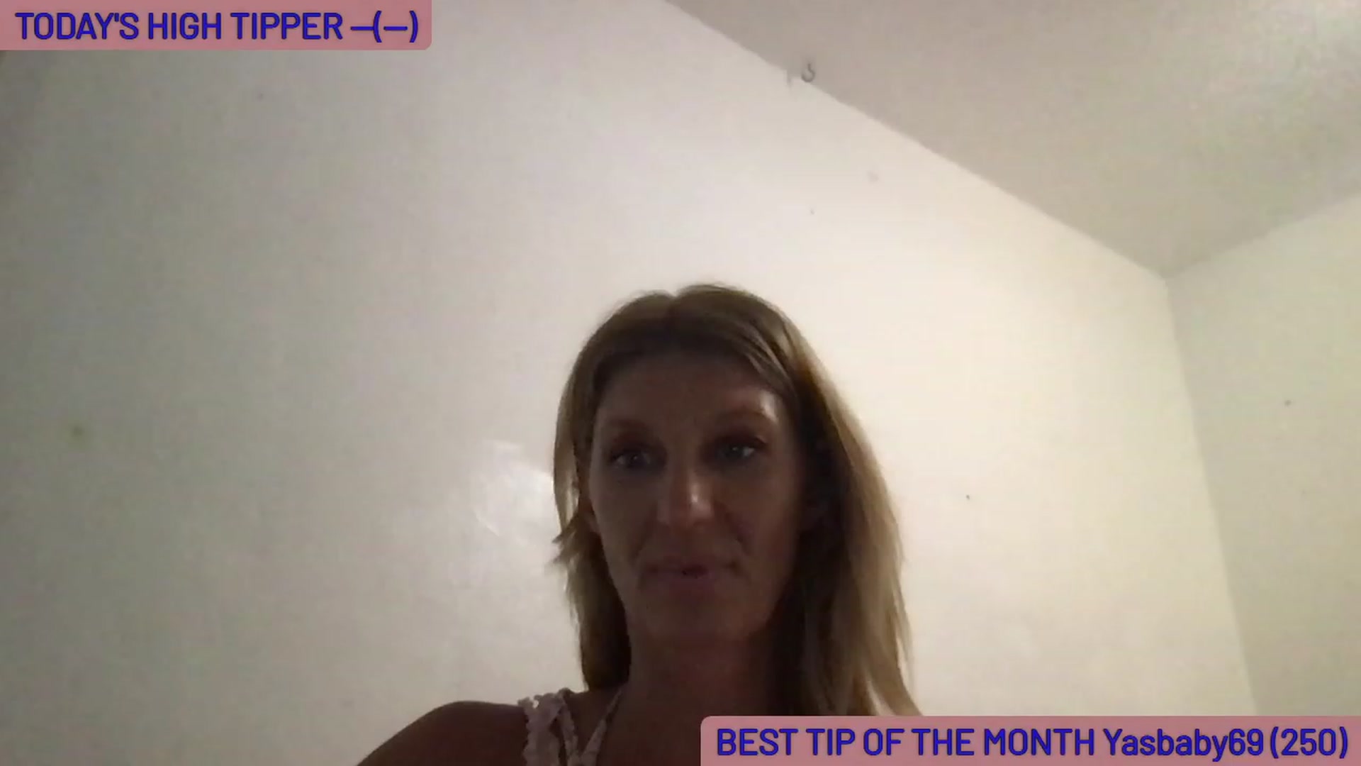 Gallery image thumbnail from GaiaBlueFire's myfreecams stream on, 06/04/2023, 15:56 image 2 of 20