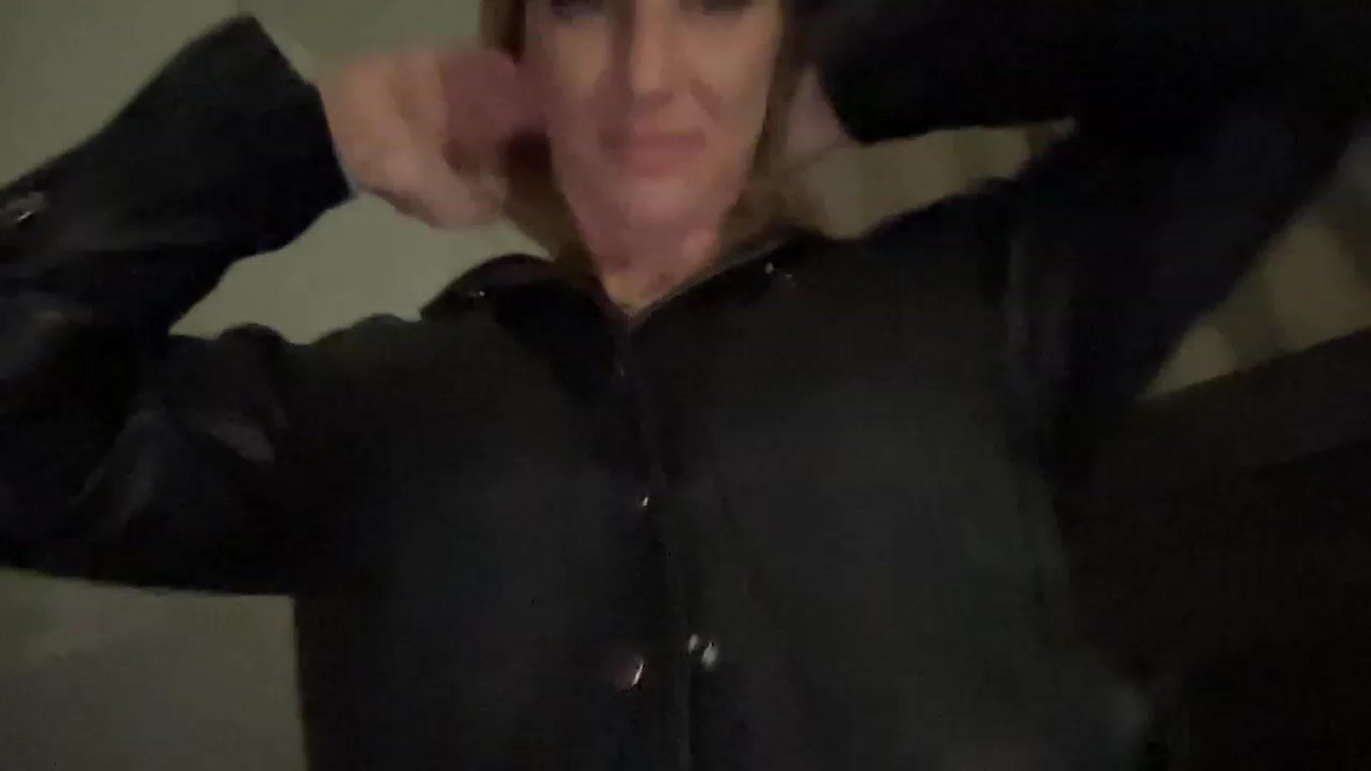 Gallery image thumbnail from GaiaBlueWater's myfreecams stream on, 12/25/2022, 01:42 image 2 of 20