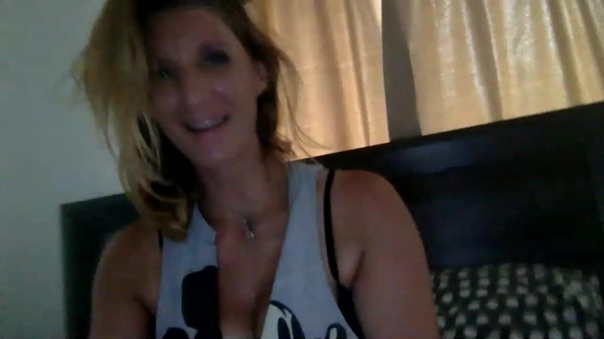 Gallery image thumbnail from GaiaBlueWater's myfreecams stream on, 01/20/2023, 17:22 image 5 of 20