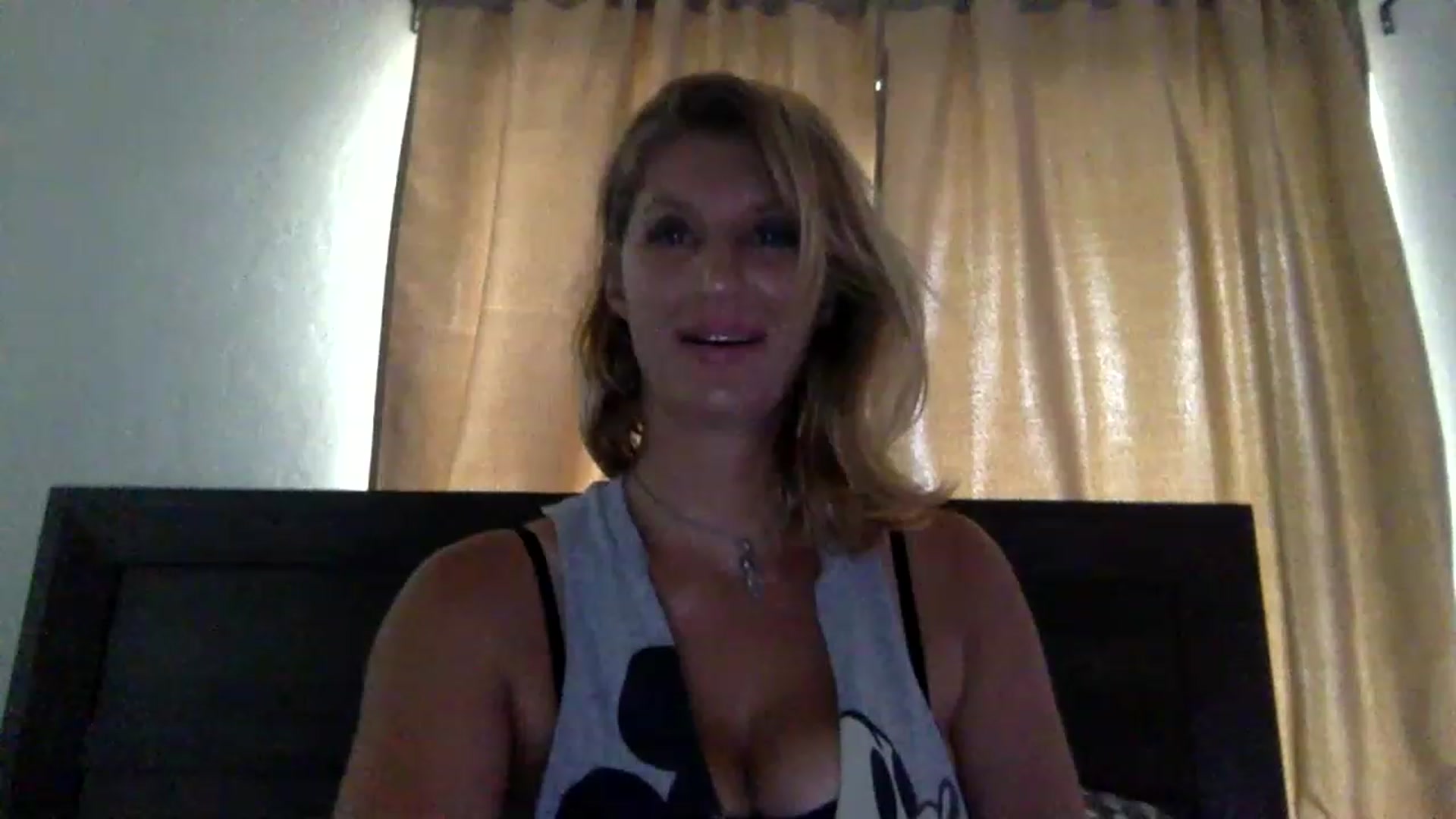 Gallery image thumbnail from GaiaBlueWater's myfreecams stream on, 01/20/2023, 18:19 image 10 of 20
