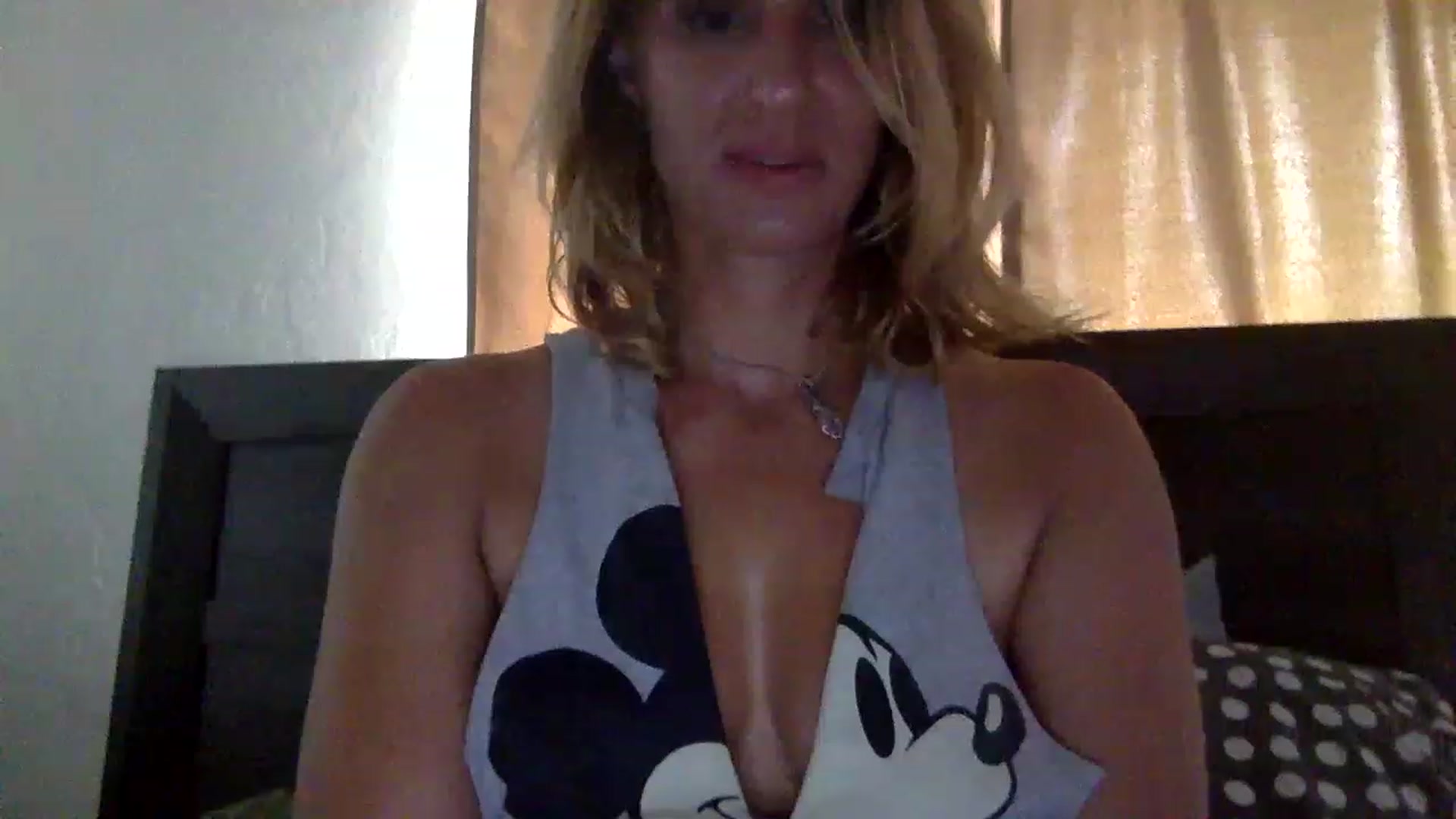 Gallery image thumbnail from GaiaBlueWater's myfreecams stream on, 01/20/2023, 18:50 image 14 of 20