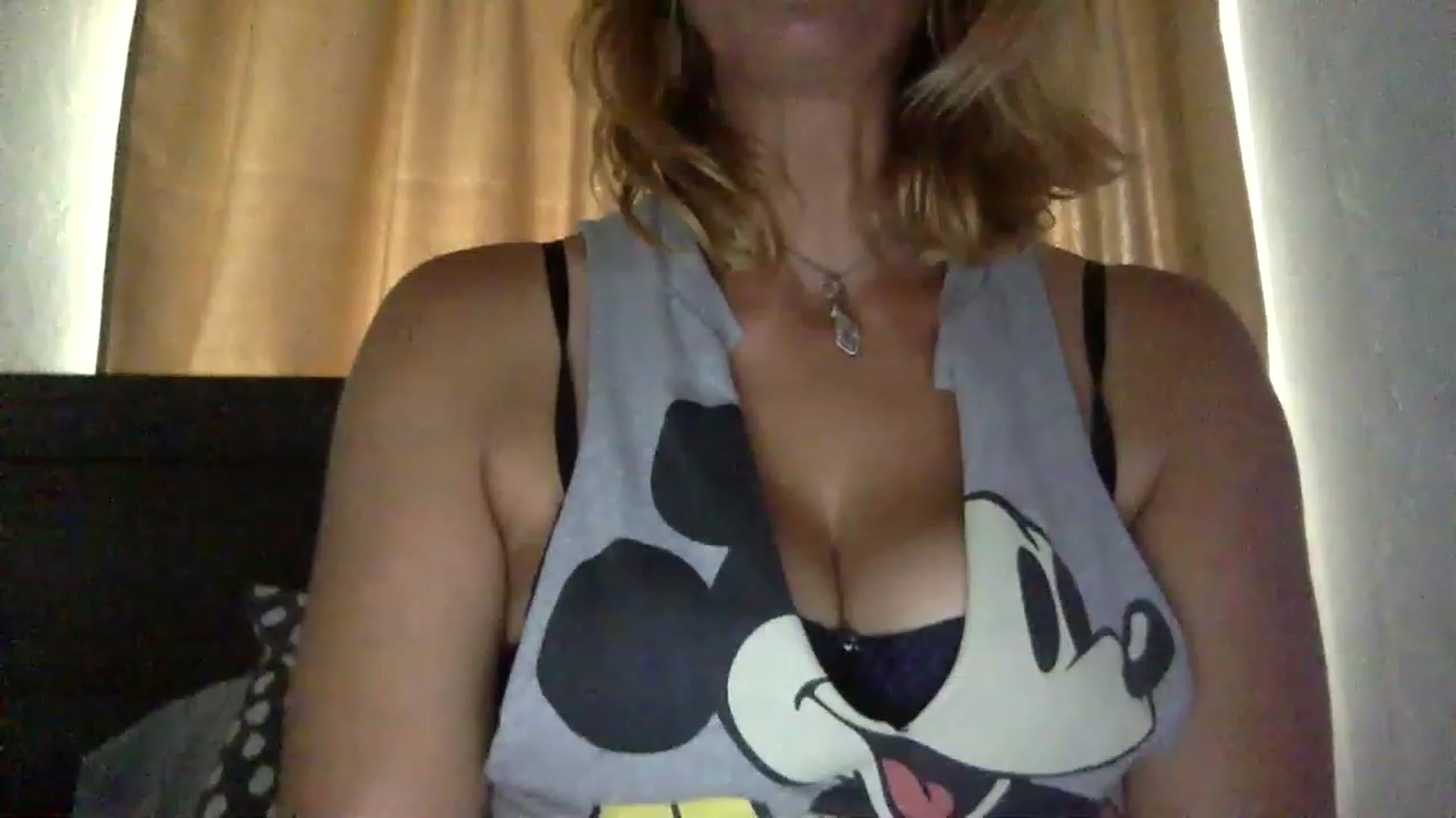 Gallery image thumbnail from GaiaBlueWater's myfreecams stream on, 01/20/2023, 18:50 image 1 of 20