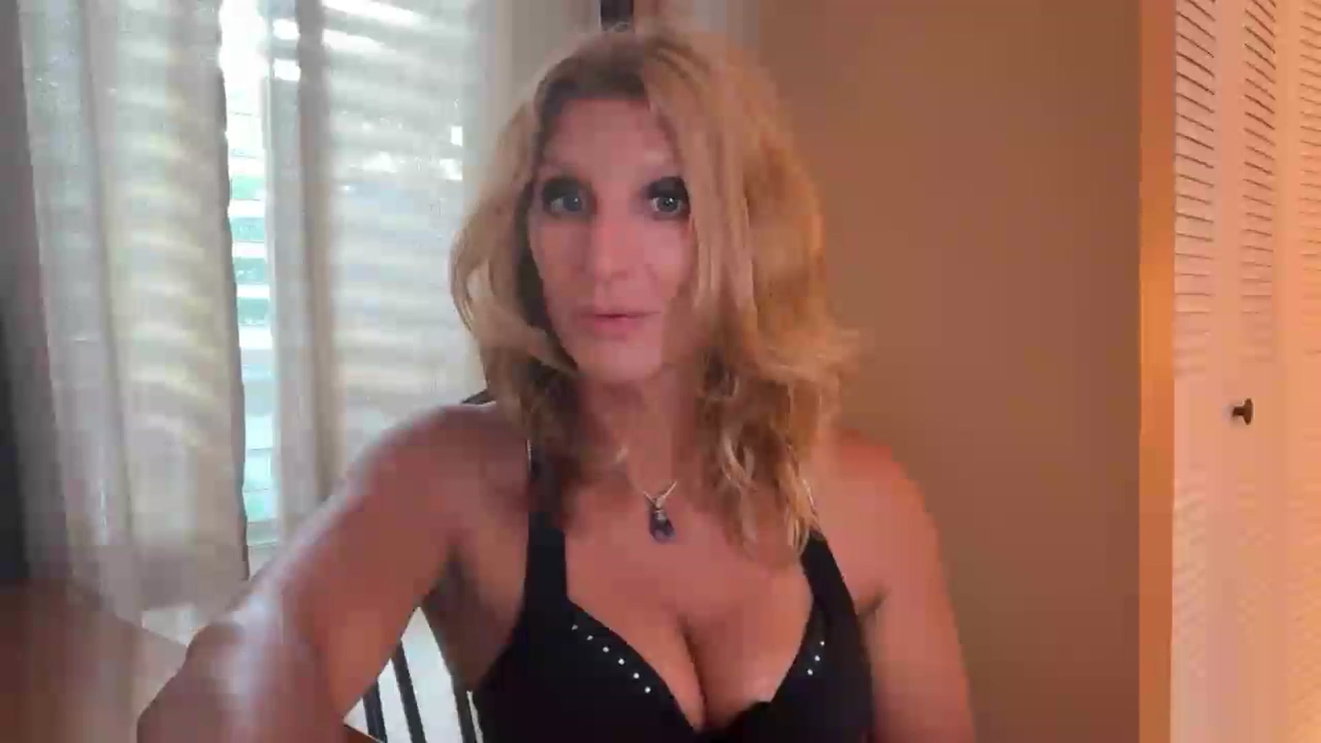 Gallery image thumbnail from GaiaWaterFire's myfreecams stream on, 06/12/2025, 23:30 image 12 of 20