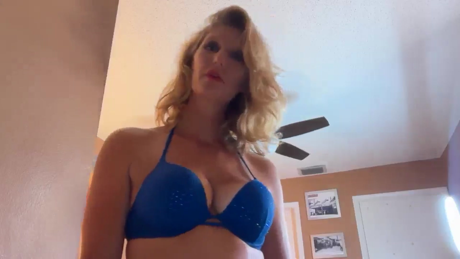 Gallery image thumbnail from GaiaWaterFire's myfreecams stream on, 08/11/2025, 01:37 image 4 of 20