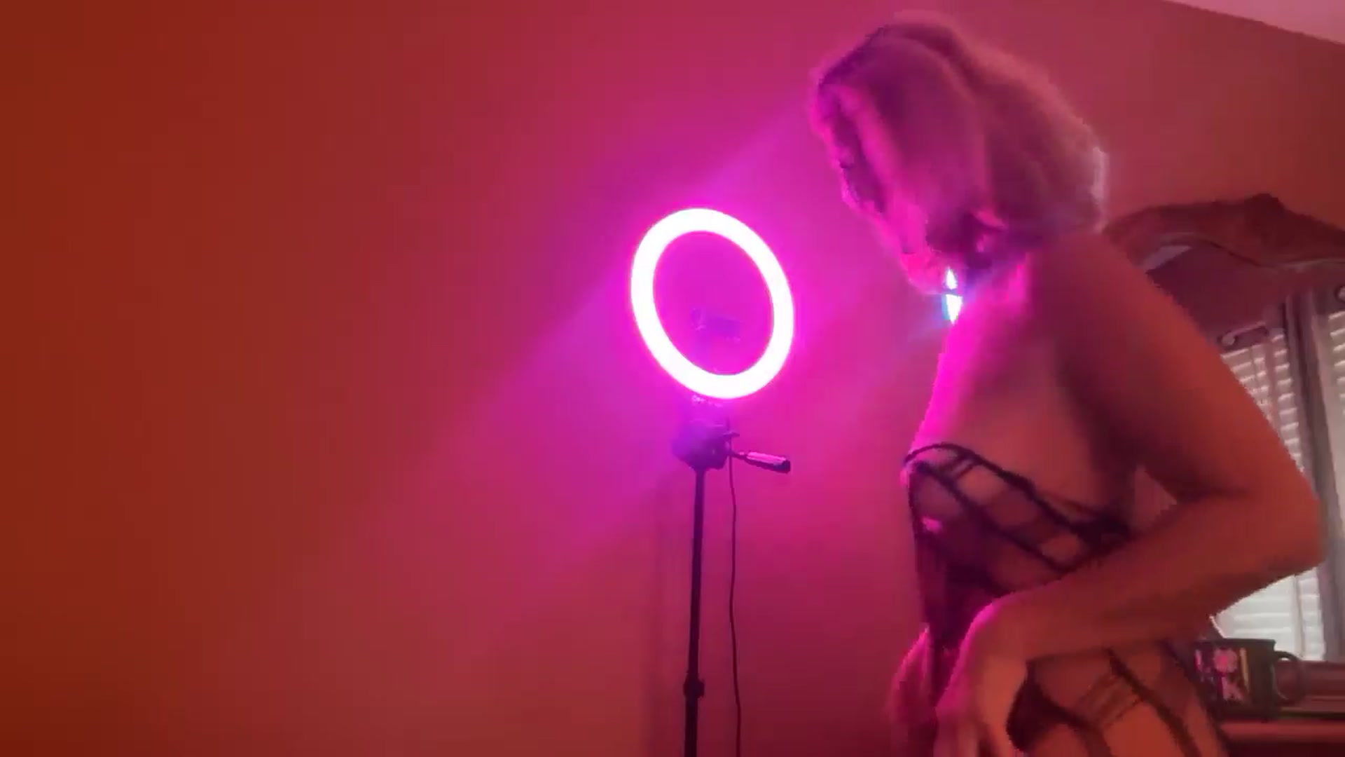 Gallery image thumbnail from GaiaWaterFire's myfreecams stream on, 12/31/2025, 16:31 image 3 of 20