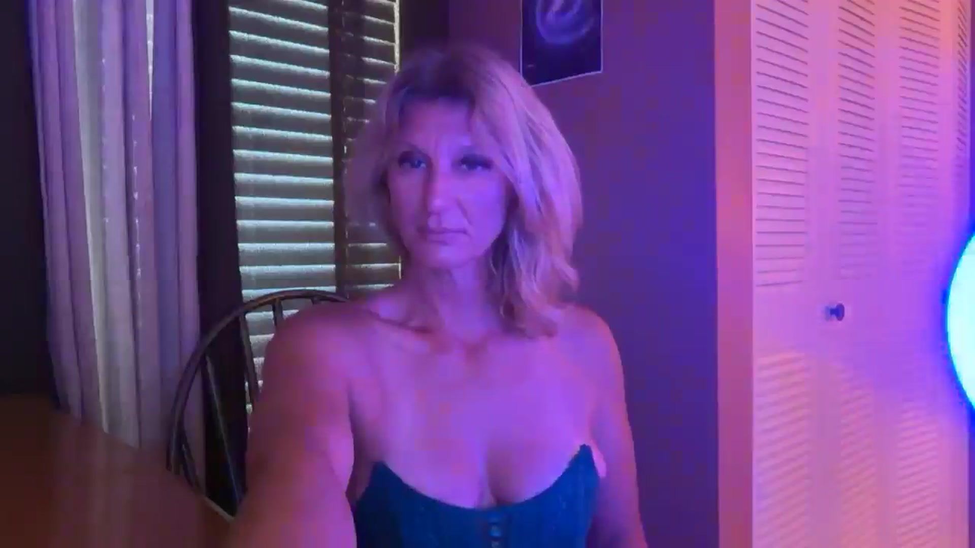 Gallery image thumbnail from GaiaWaterFire's myfreecams stream on, 02/22/2026, 16:13 image 8 of 20