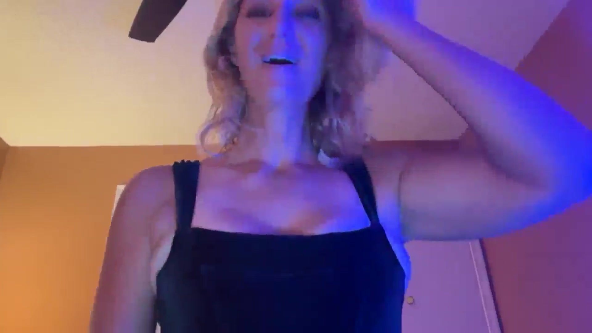 Gallery image thumbnail from GaiaWaterFire's myfreecams stream on, 02/25/2026, 15:27 image 9 of 20