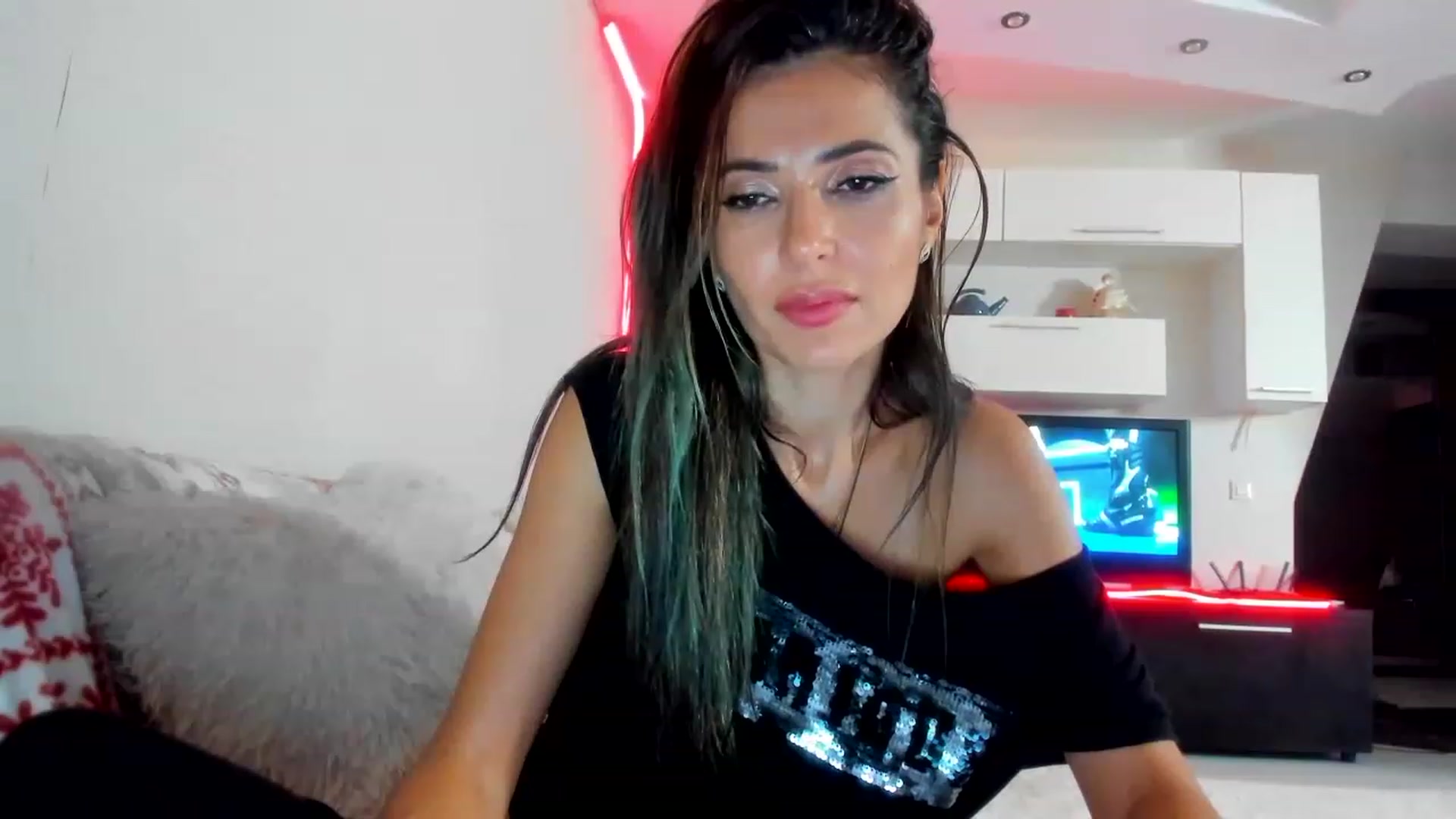 Gallery image thumbnail from GalacticTina's myfreecams stream on, 12/07/2022, 06:17 image 18 of 20