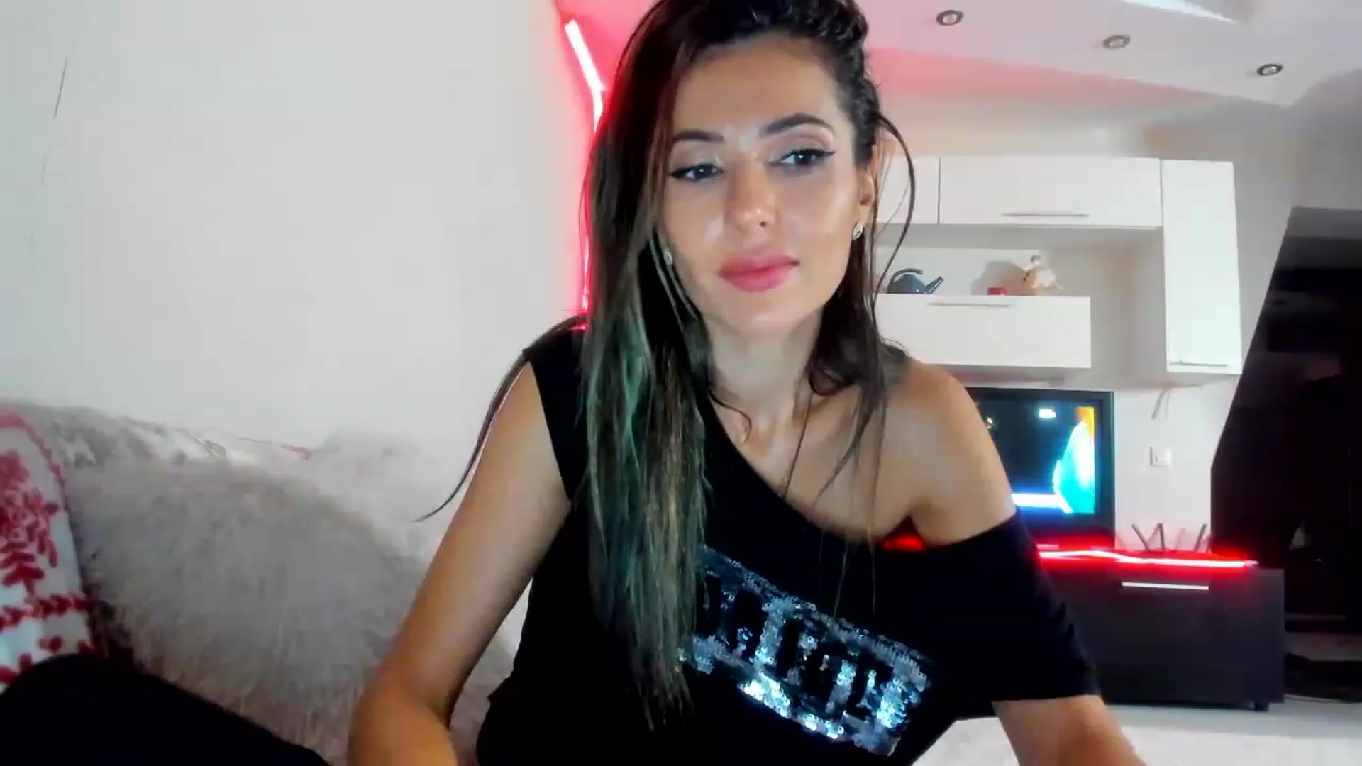 Gallery image thumbnail from GalacticTina's myfreecams stream on, 12/07/2022, 06:17 image 16 of 20