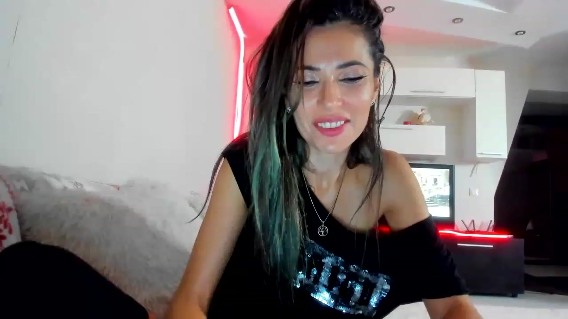 Gallery image thumbnail from GalacticTina's myfreecams stream on, 12/07/2022, 06:17 image 9 of 20