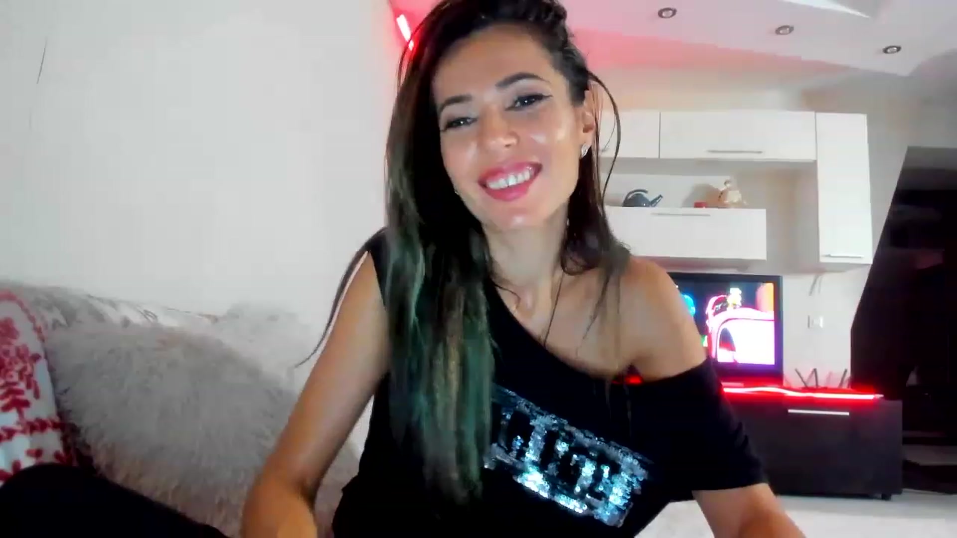 Gallery image thumbnail from GalacticTina's myfreecams stream on, 12/07/2022, 06:17 image 17 of 20