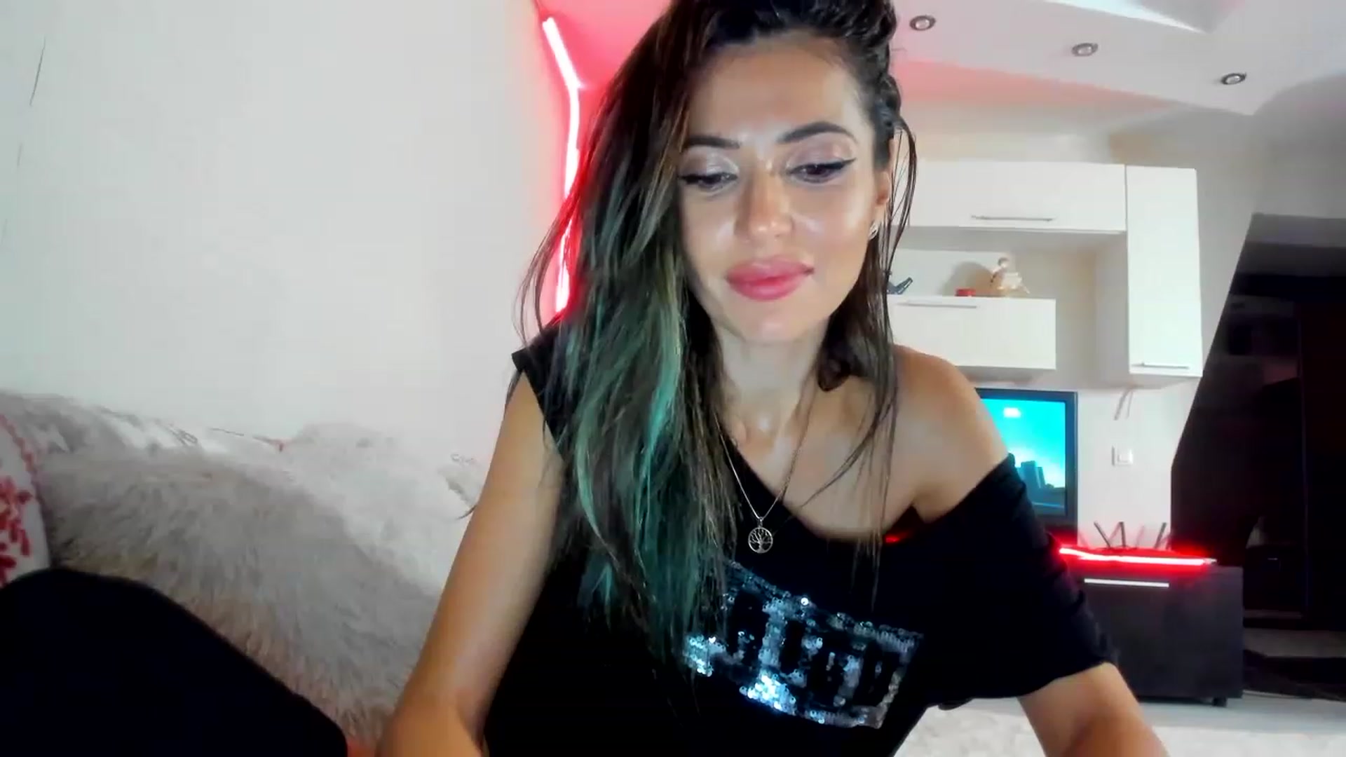 Gallery image thumbnail from GalacticTina's myfreecams stream on, 12/07/2022, 06:17 image 5 of 20