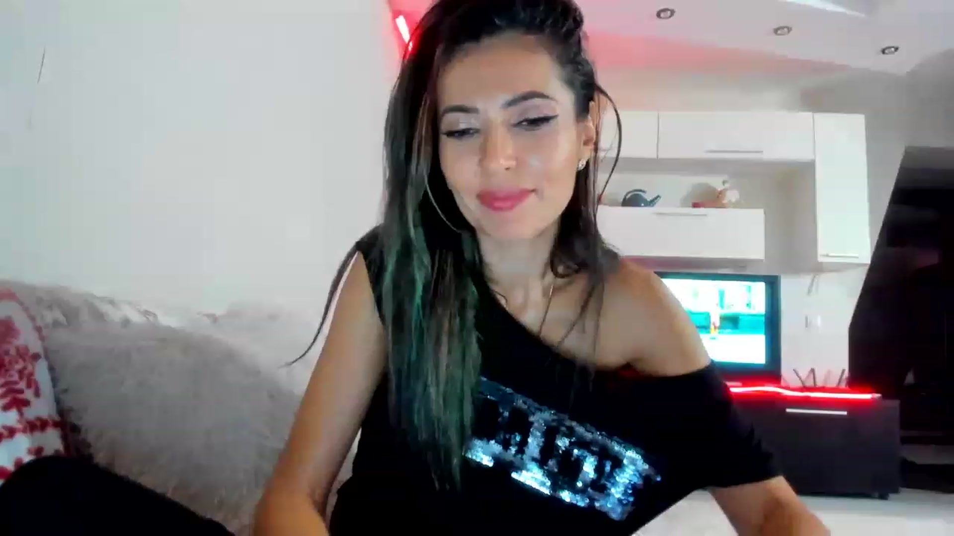 Gallery image thumbnail from GalacticTina's myfreecams stream on, 12/07/2022, 06:17 image 13 of 20