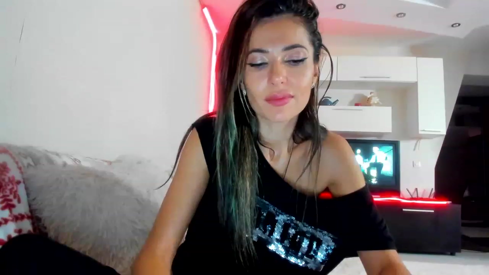 Gallery image thumbnail from GalacticTina's myfreecams stream on, 12/07/2022, 06:17 image 15 of 20