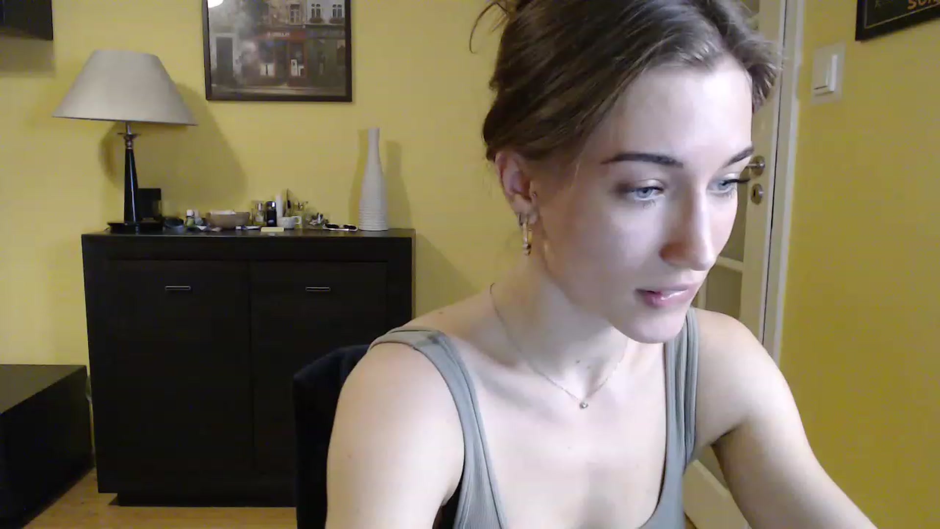Gallery image thumbnail from GalaxyAnisia's myfreecams stream on, 12/23/2022, 15:22 image 16 of 20
