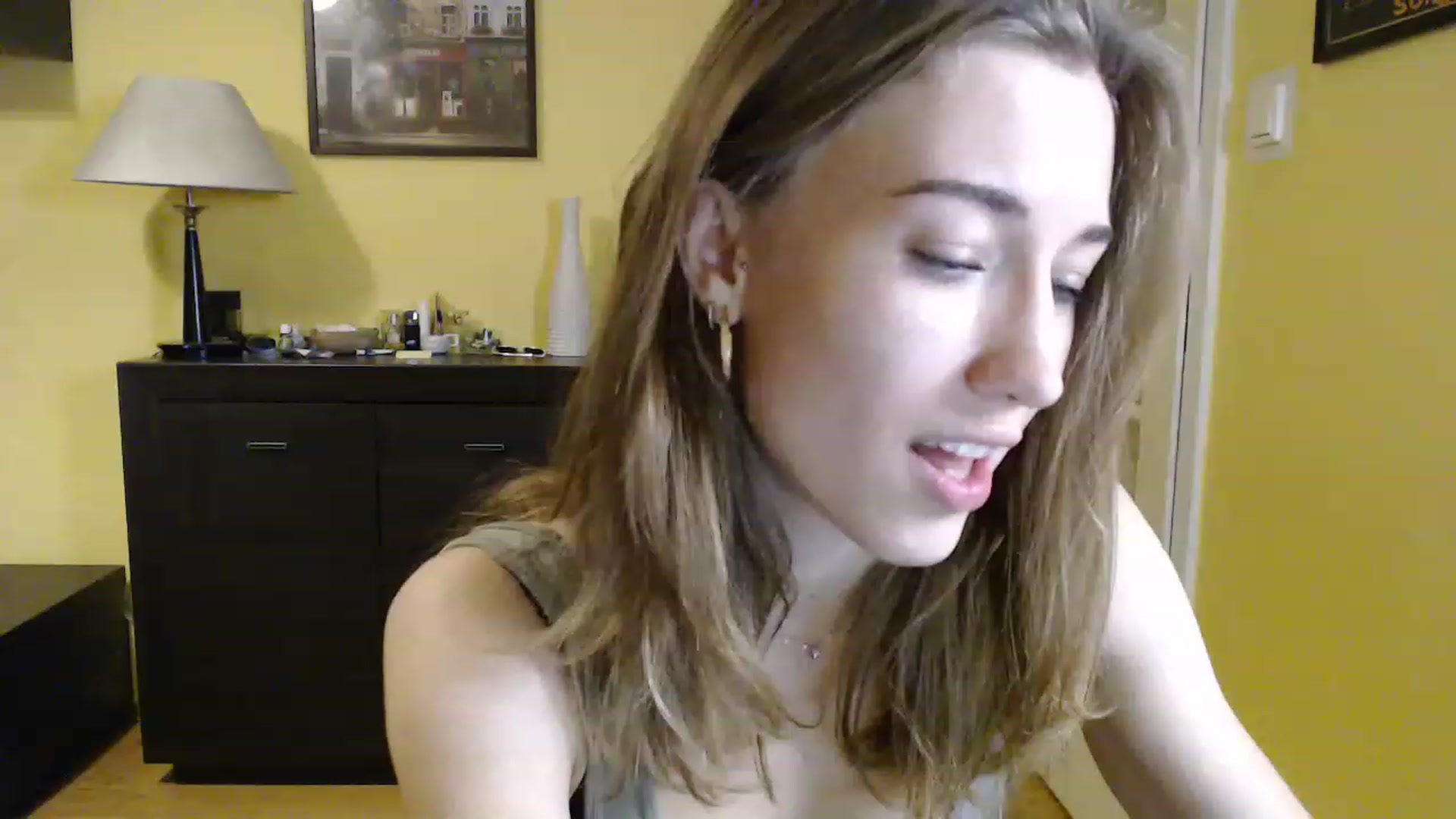 Gallery image thumbnail from GalaxyAnisia's myfreecams stream on, 12/23/2022, 15:22 image 7 of 20