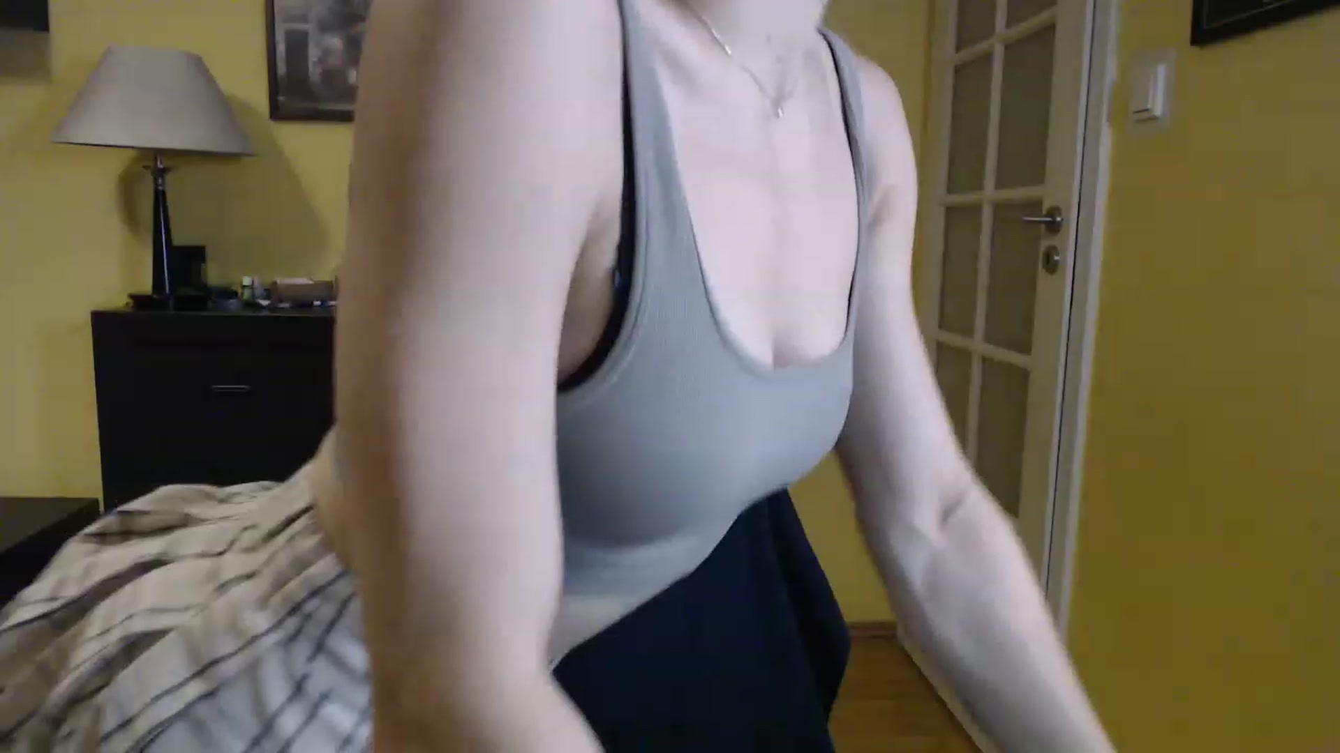 Gallery image thumbnail from GalaxyAnisia's myfreecams stream on, 12/23/2022, 15:56 image 6 of 20