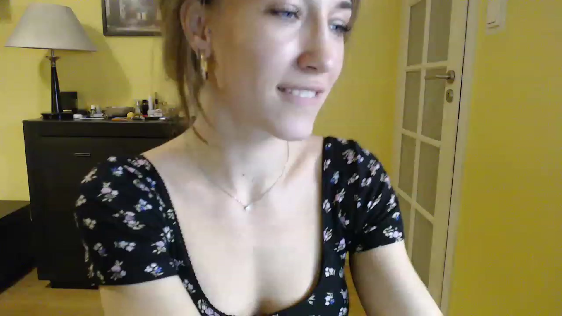 Gallery image thumbnail from GalaxyAnisia's myfreecams stream on, 12/26/2022, 21:37 image 8 of 20