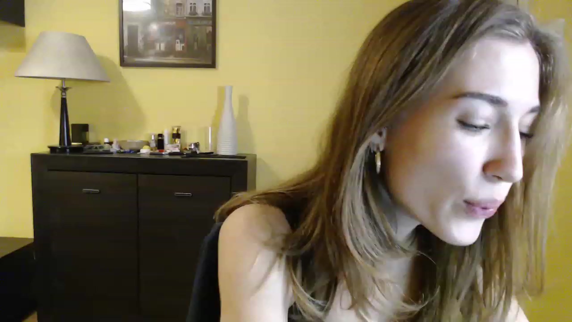 Gallery image thumbnail from GalaxyAnisia's myfreecams stream on, 12/29/2022, 18:19 image 6 of 20