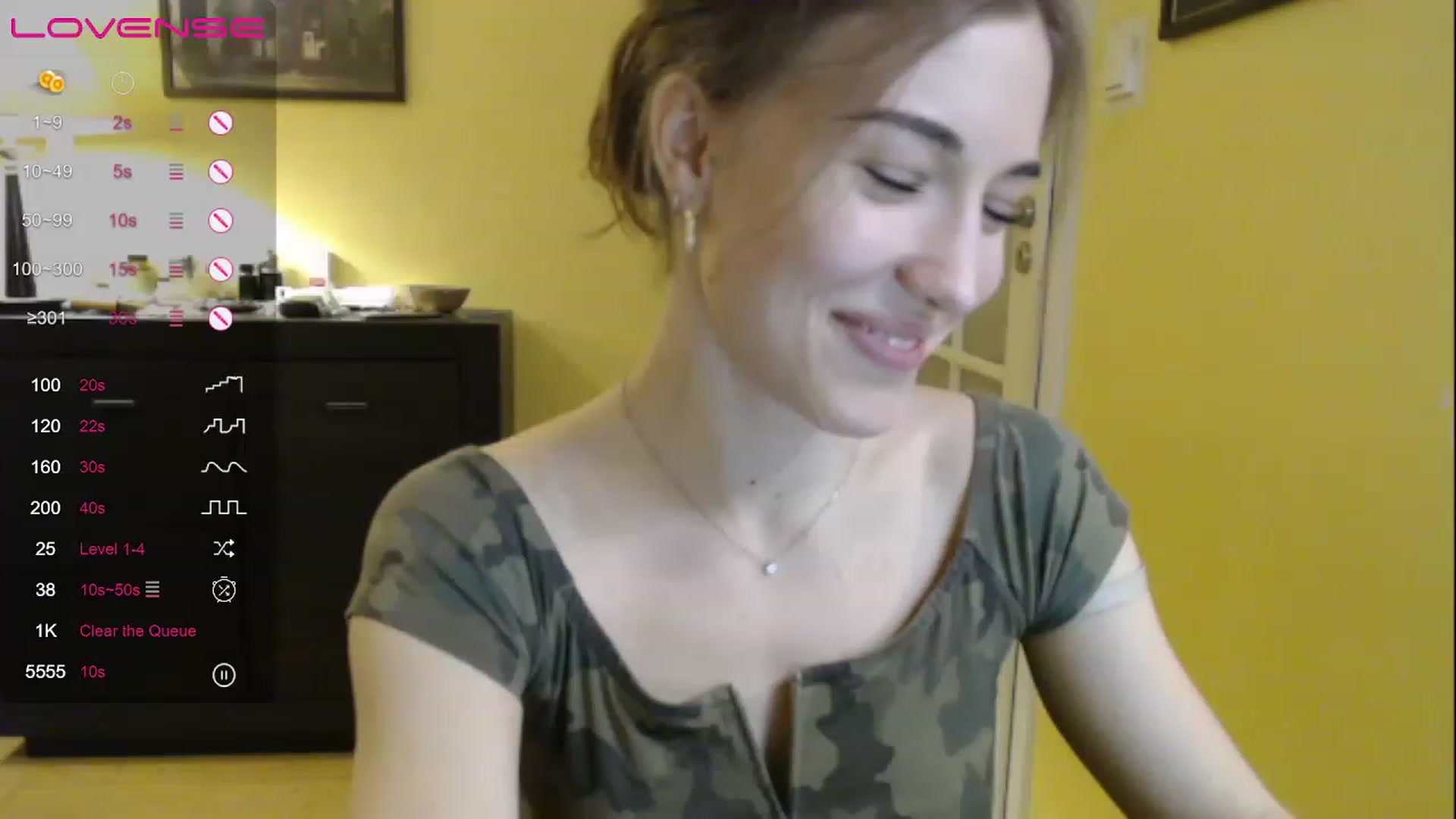 Gallery image thumbnail from GalaxyAnisia's myfreecams stream on, 03/28/2023, 17:57 image 3 of 20