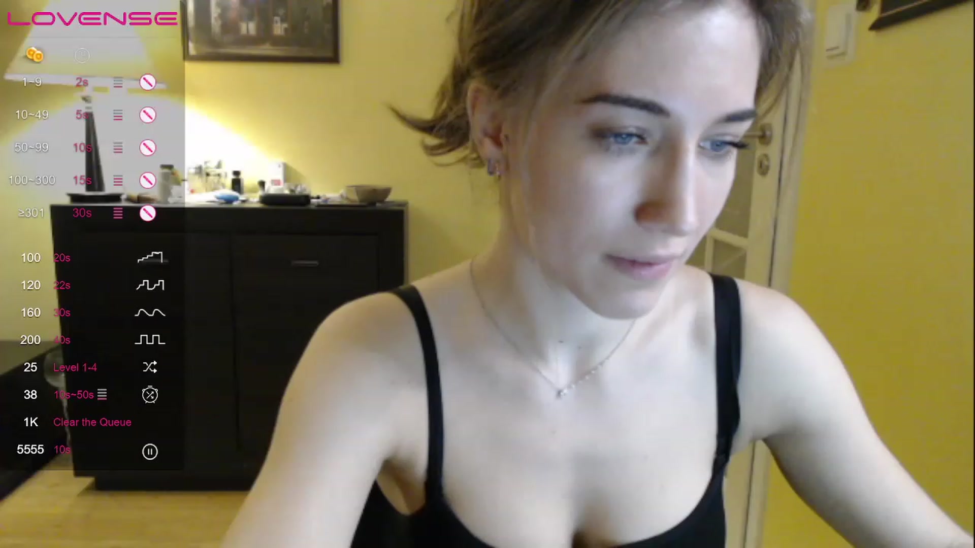 Gallery image thumbnail from GalaxyAnisia's myfreecams stream on, 03/31/2023, 18:51 image 8 of 20