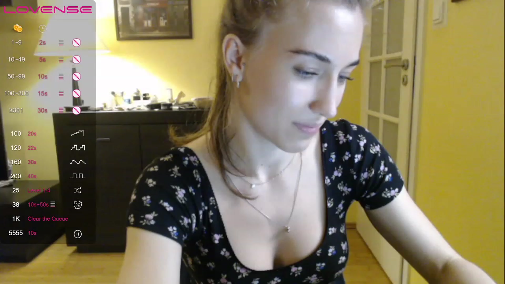 Gallery image thumbnail from GalaxyAnisia's myfreecams stream on, 05/02/2023, 18:33 image 6 of 20