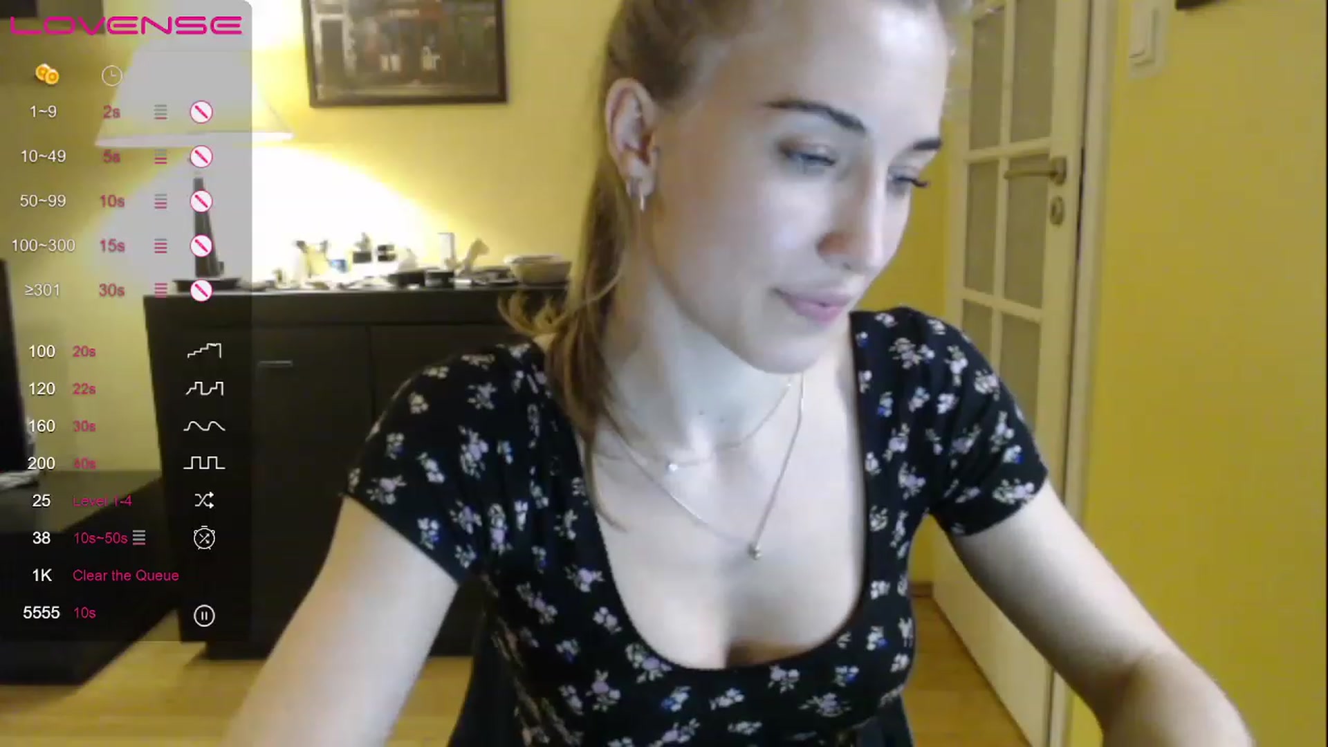 Gallery image thumbnail from GalaxyAnisia's myfreecams stream on, 05/02/2023, 18:33 image 12 of 20