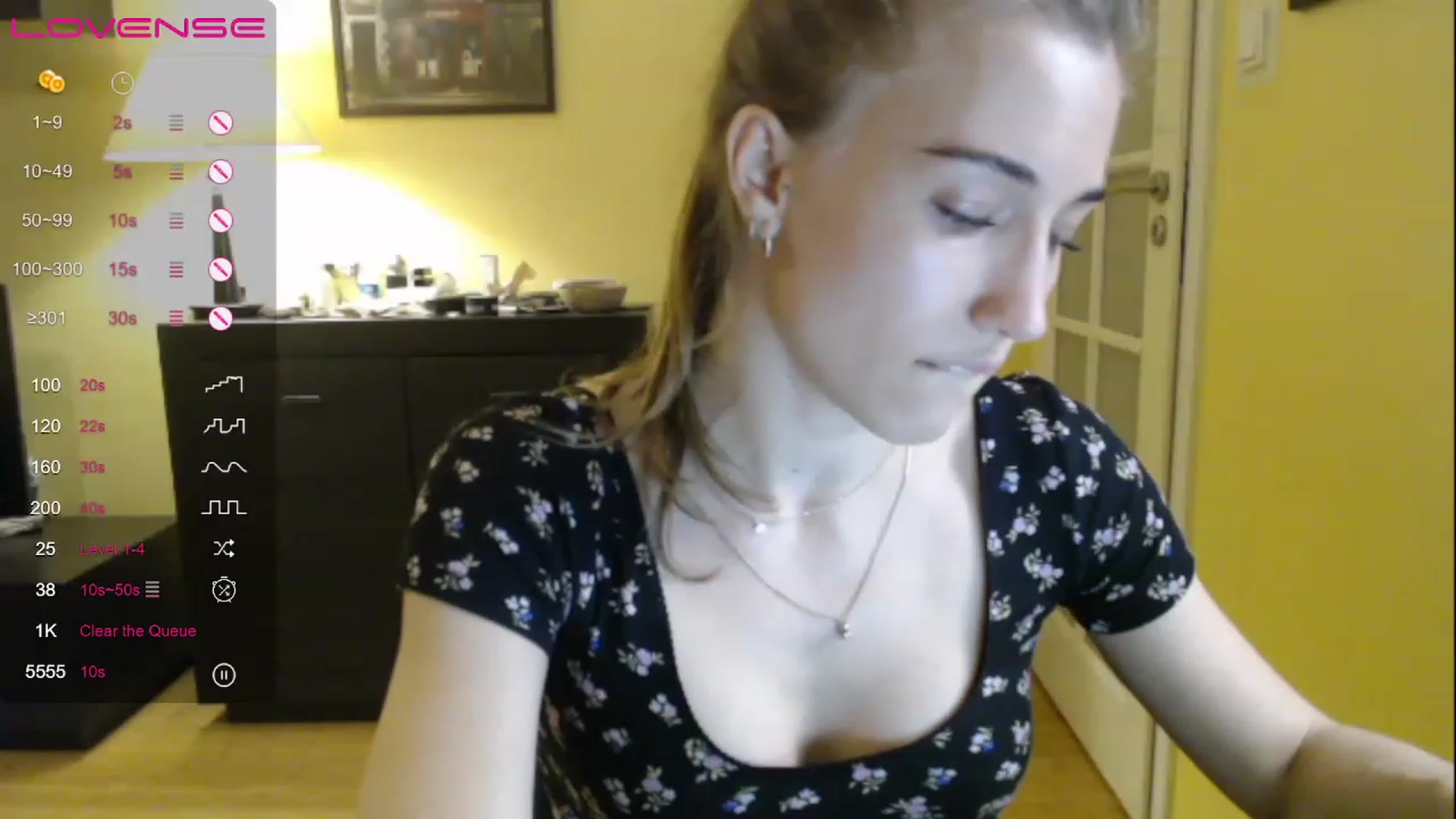 Gallery image thumbnail from GalaxyAnisia's myfreecams stream on, 05/02/2023, 18:33 image 15 of 20