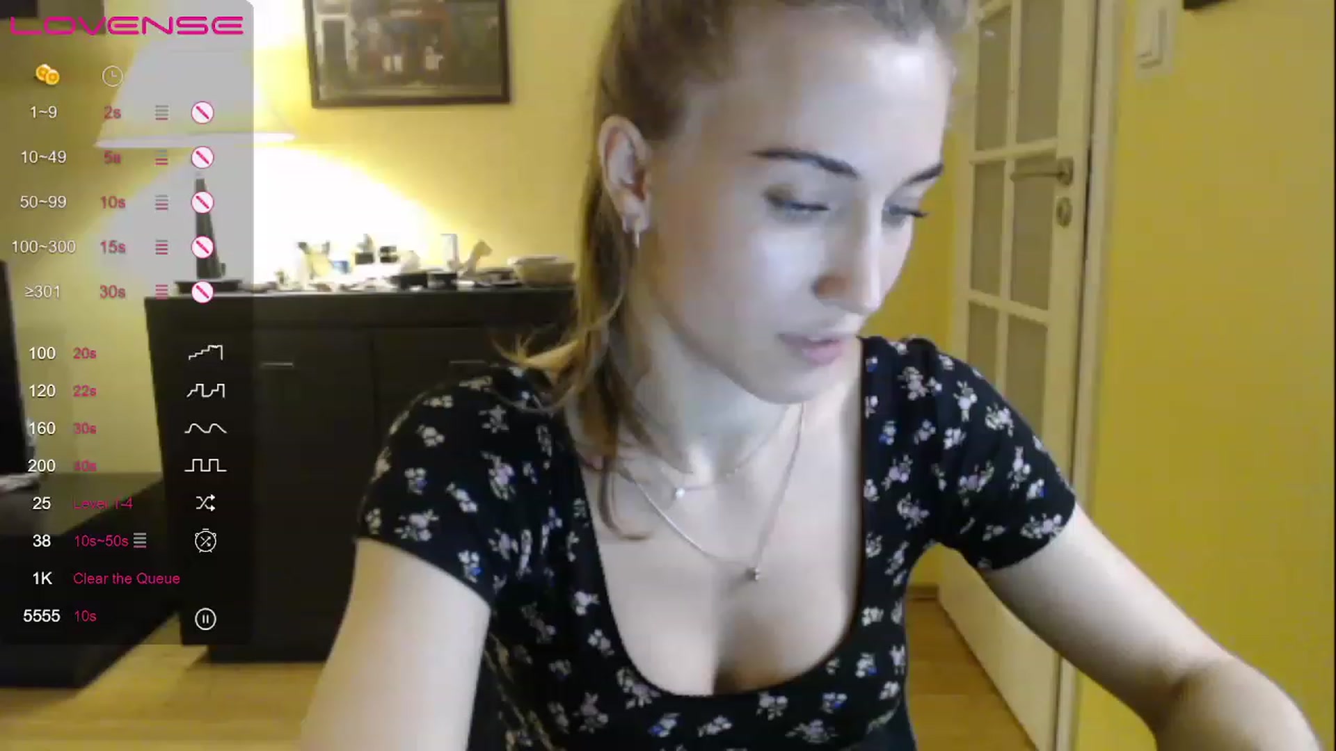 Gallery image thumbnail from GalaxyAnisia's myfreecams stream on, 05/02/2023, 18:33 image 13 of 20