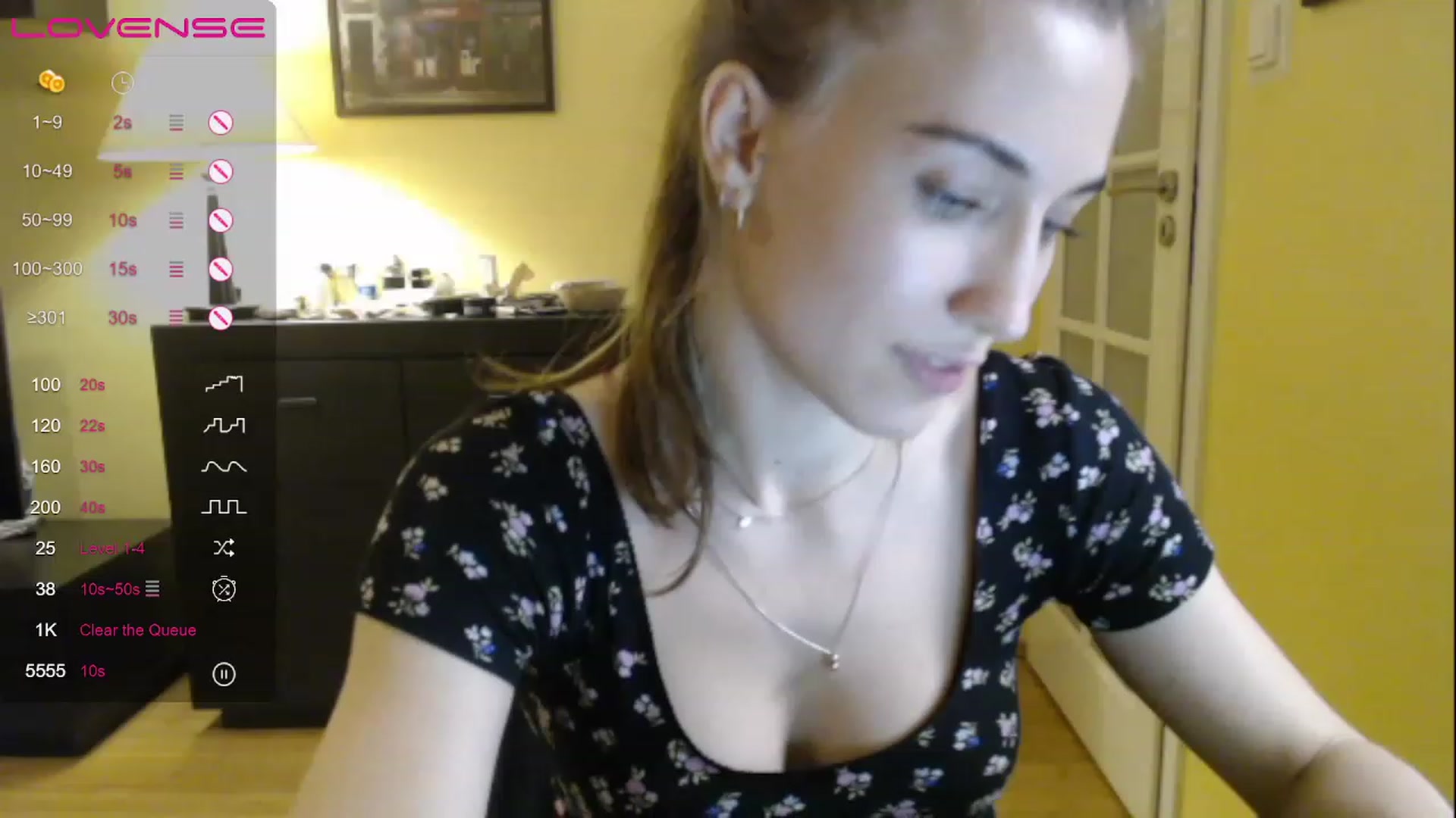 Gallery image thumbnail from GalaxyAnisia's myfreecams stream on, 05/02/2023, 18:33 image 3 of 20