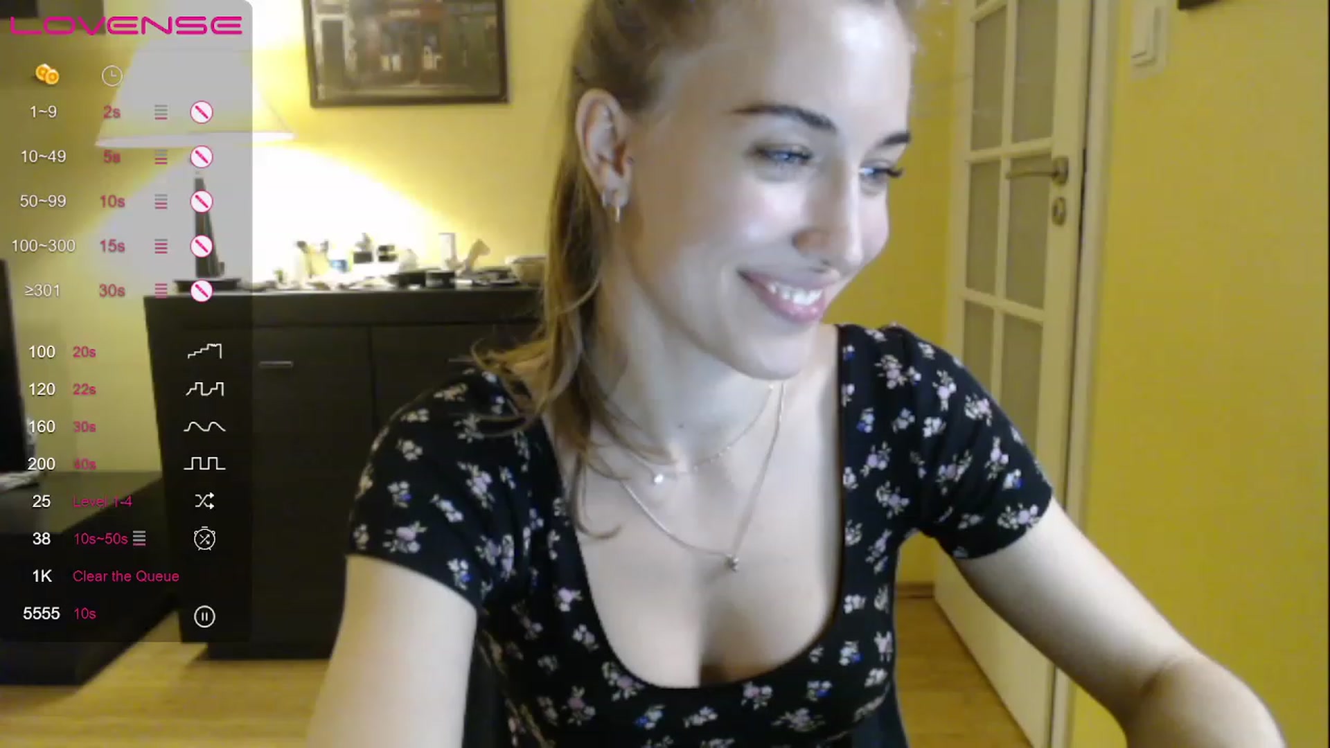 Gallery image thumbnail from GalaxyAnisia's myfreecams stream on, 05/02/2023, 18:33 image 16 of 20
