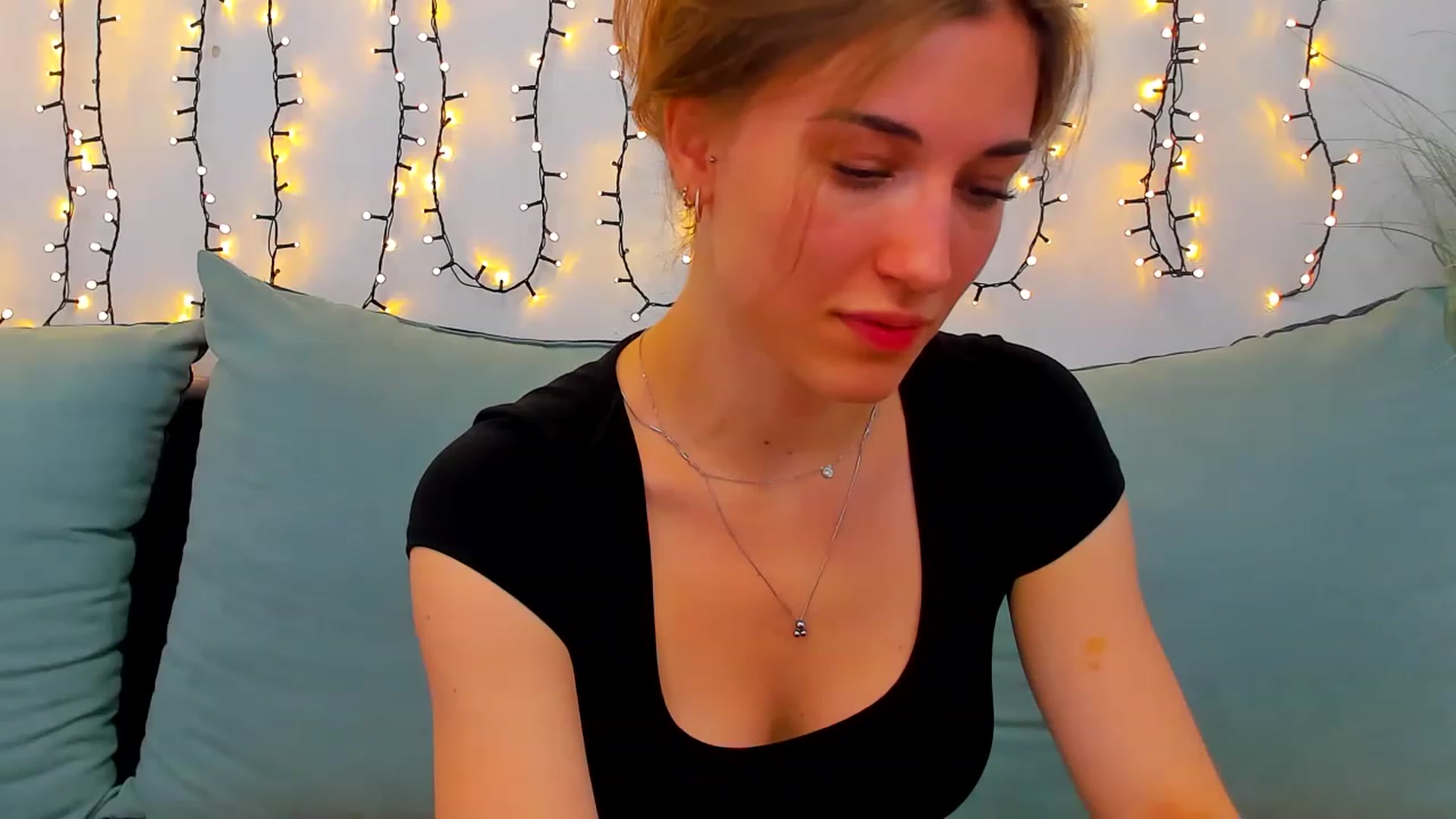 Gallery image thumbnail from GalaxyAnisia's myfreecams stream on, 07/07/2023, 12:36 image 2 of 20